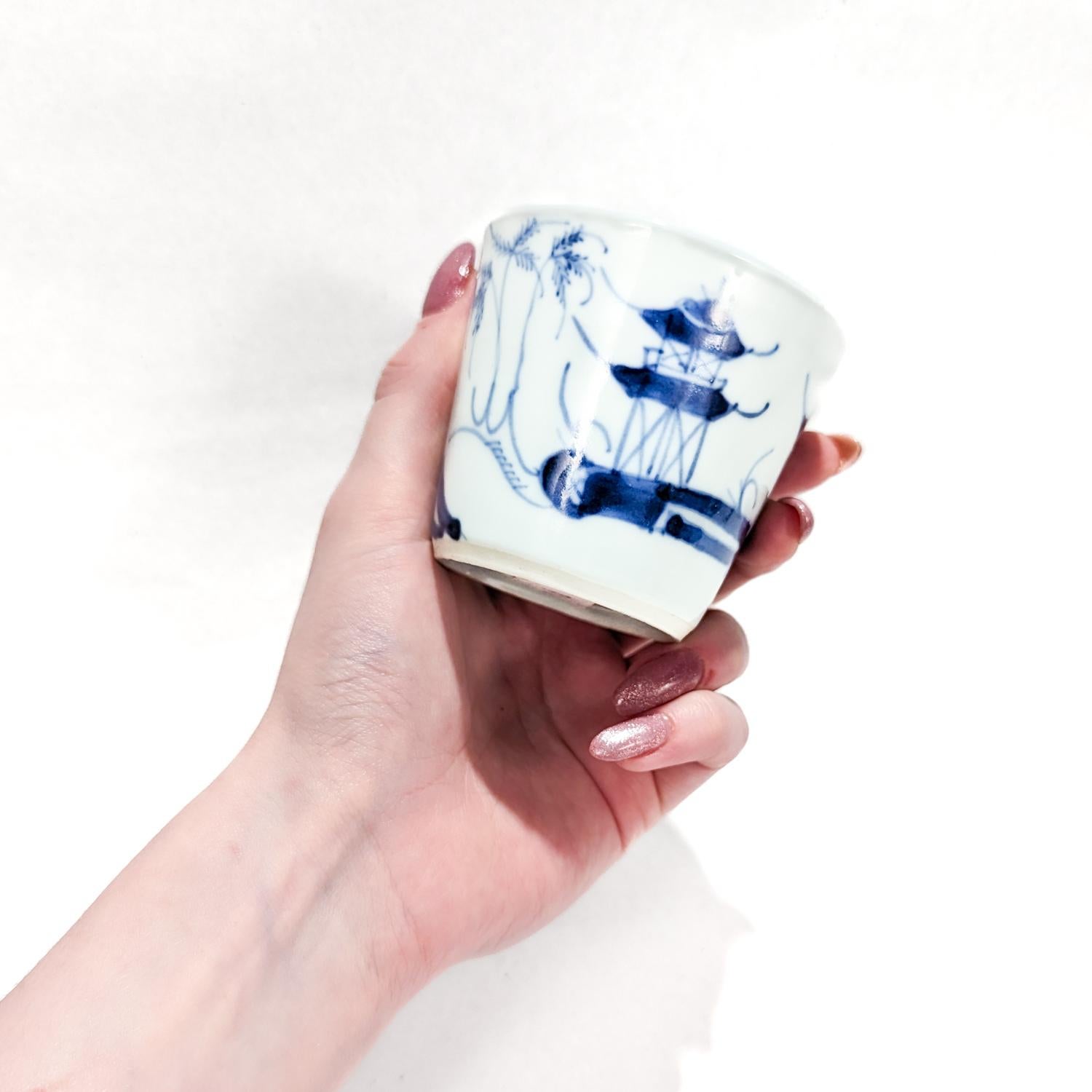 Antique Blue & White Chinese Export Canton Porcelain Wine Beaker or Cup In Good Condition For Sale In Philadelphia, PA