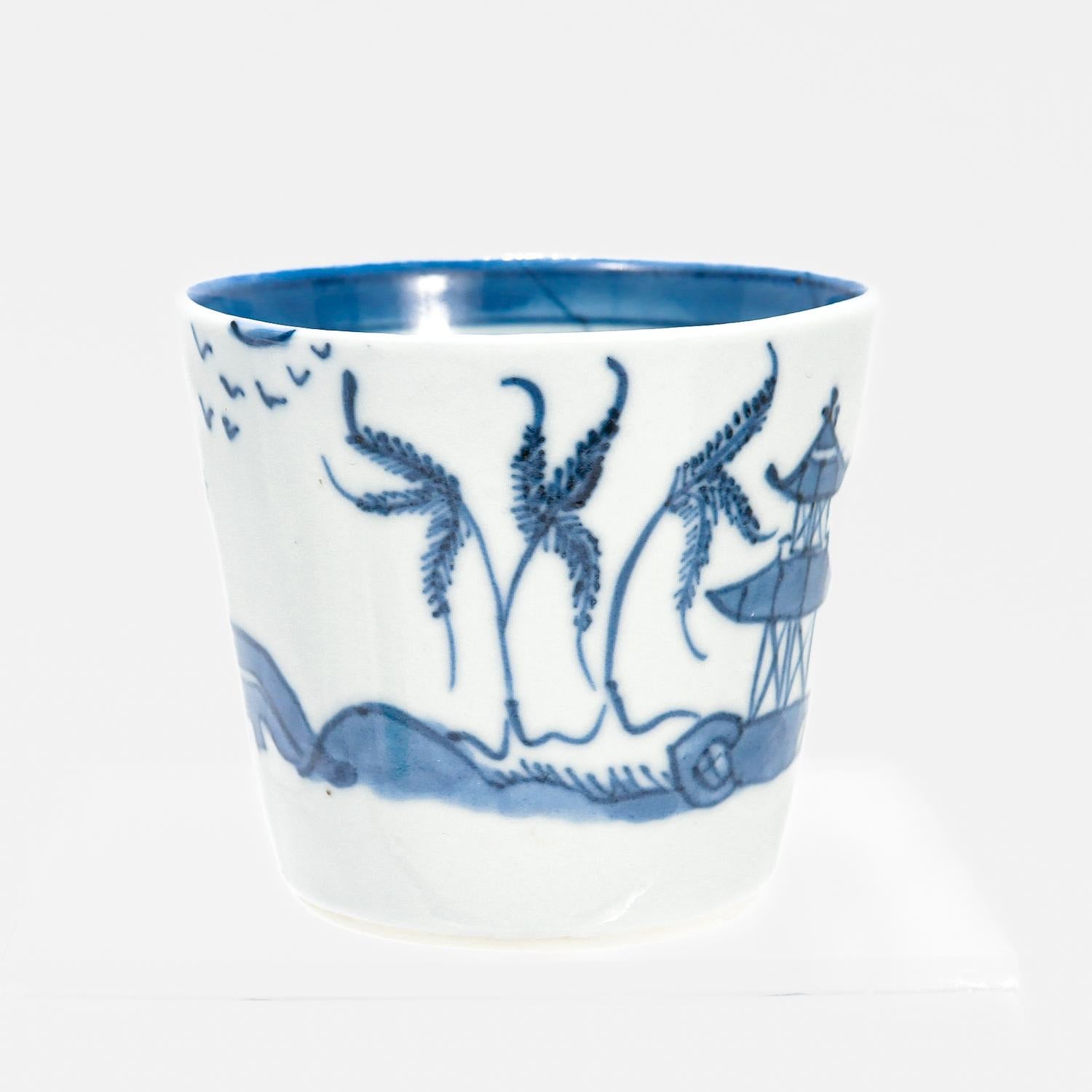Antique Blue & White Chinese Export Canton Porcelain Wine Beaker or Cup For Sale 2