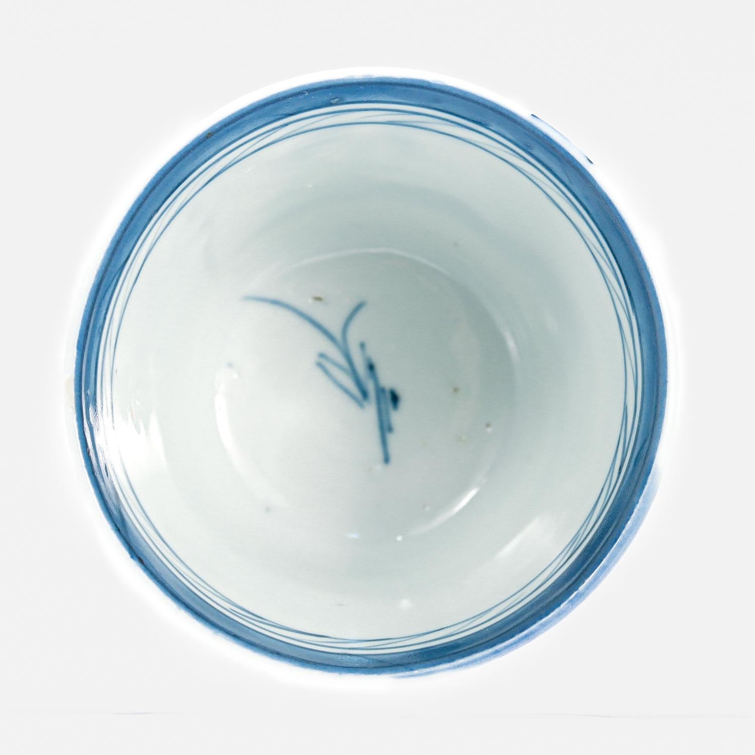 Antique Blue & White Chinese Export Canton Porcelain Wine Beaker or Cup For Sale 5