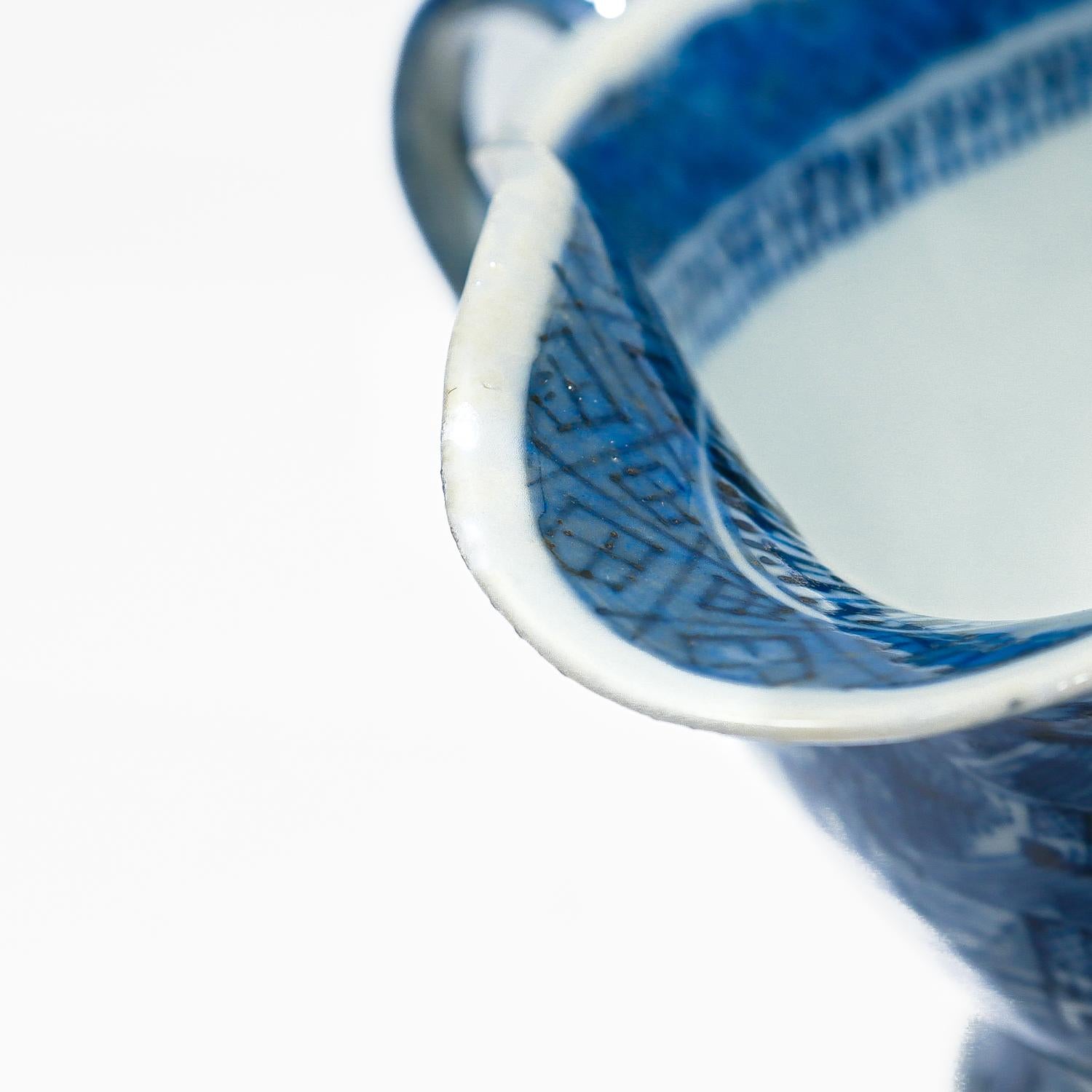 Antique Blue & White Chinese Export Nanking Porcelain Gravy Boat For Sale 9