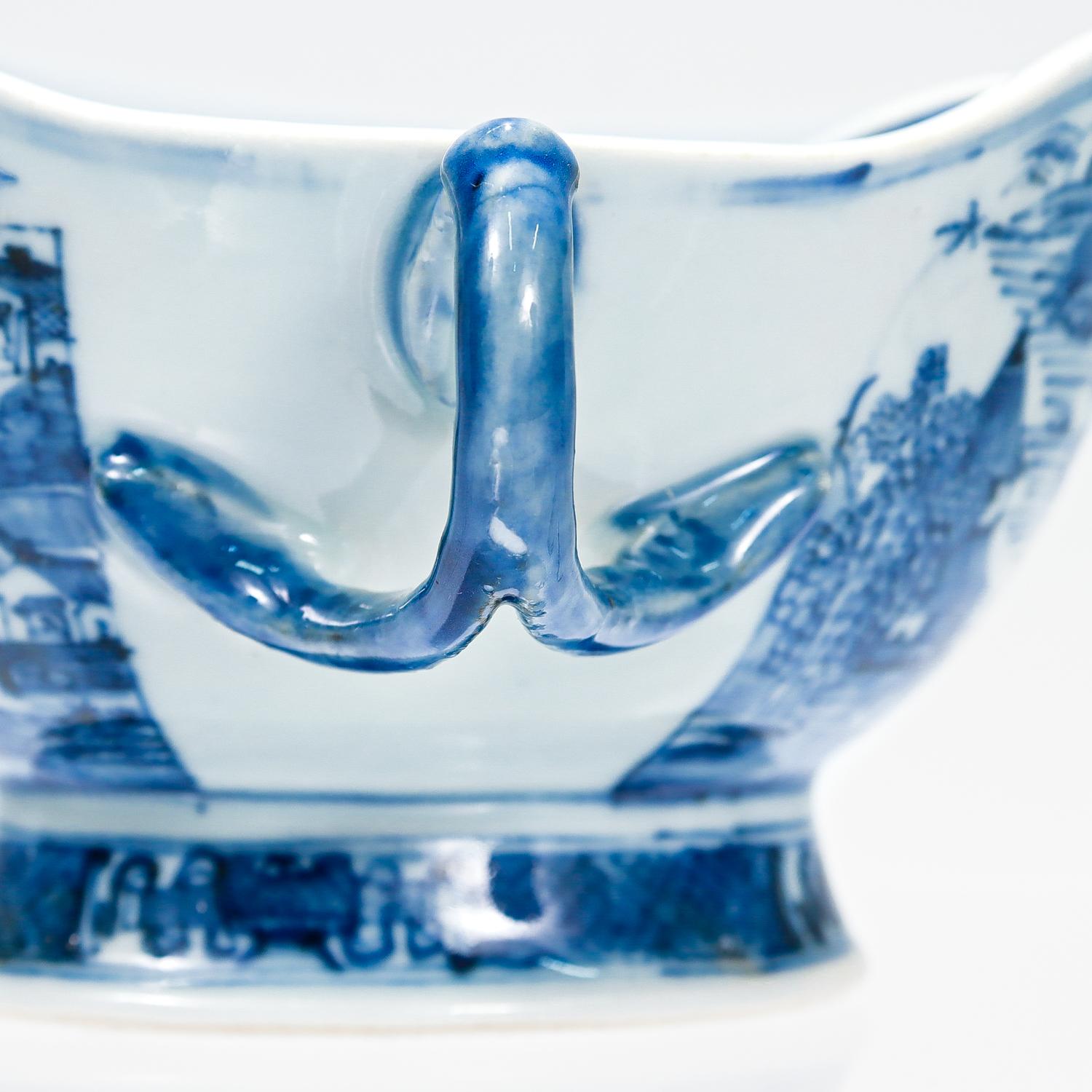 Antique Blue & White Chinese Export Nanking Porcelain Gravy Boat For Sale 13