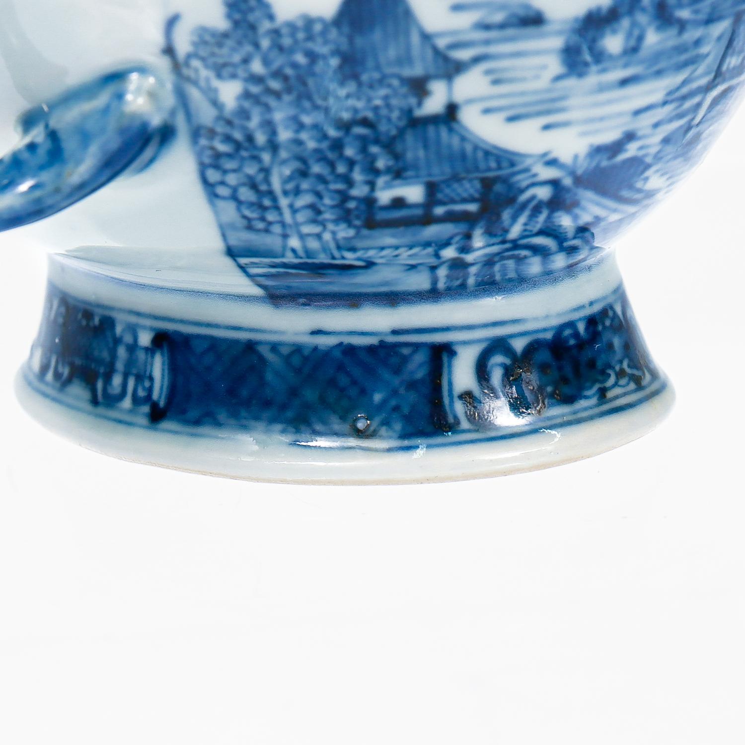 Antique Blue & White Chinese Export Nanking Porcelain Gravy Boat For Sale 14