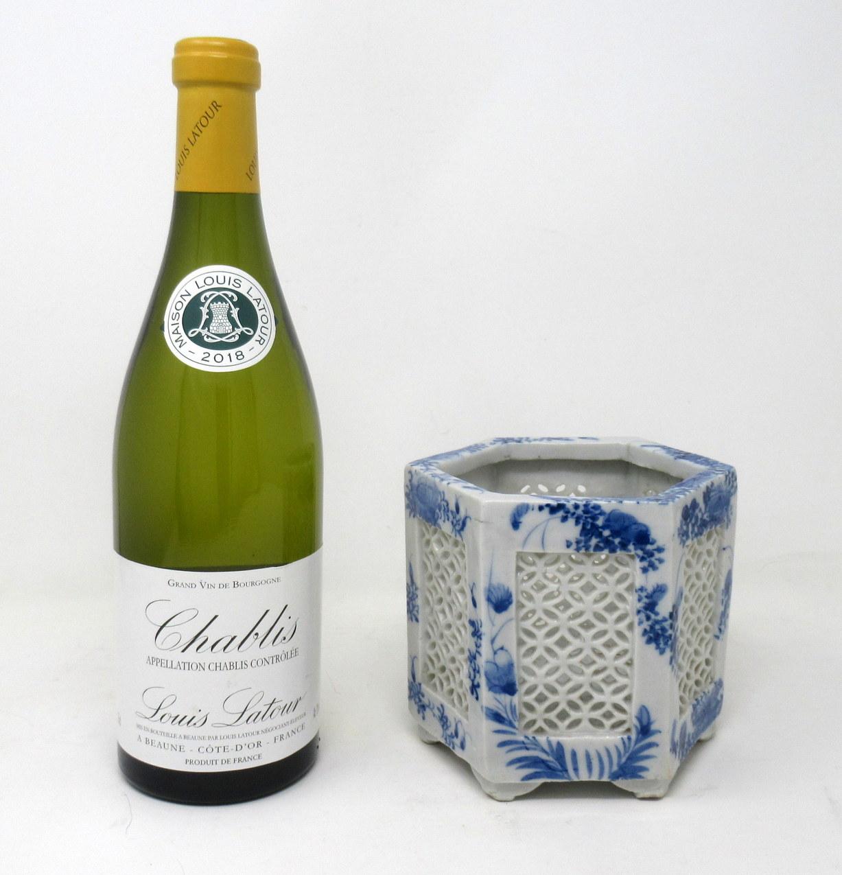 Ceramic Antique Blue White Japanese Chinese Export Reticulated Hexagonal Porcelain Vase
