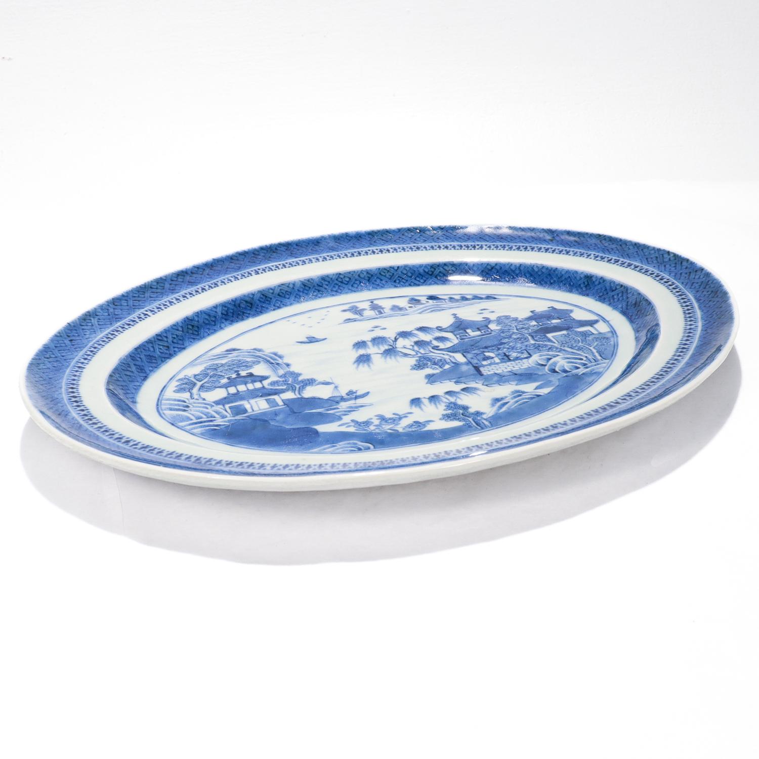 Antique Blue & White Nanking Pattern Chinese Export Porcelain Serving Tray 1