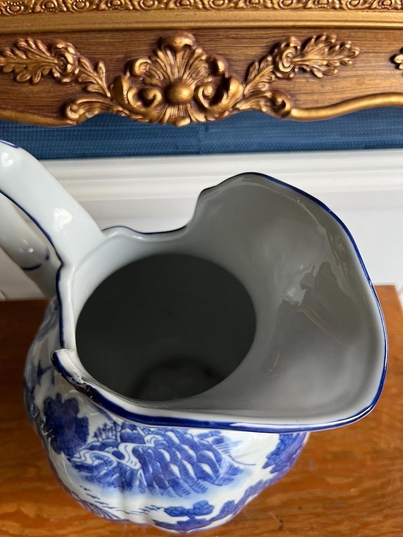Blue & White Transferware Wash Basin & Pitcher Set  1900s–1920s For Sale 2