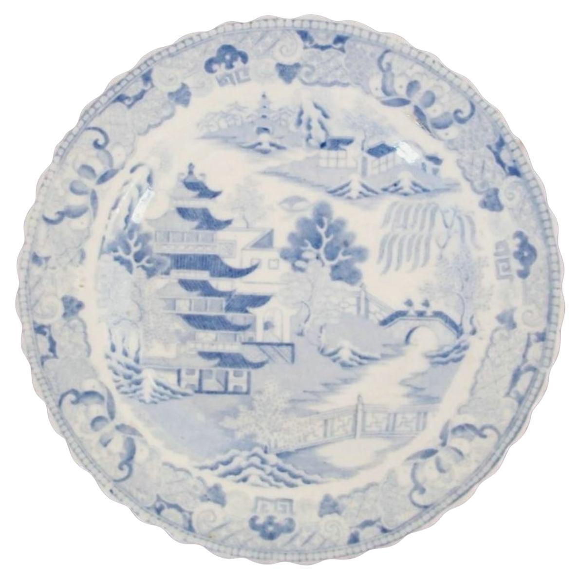 Ancienne assiette en saule bleu - 7.75" de diamètre - Royaume-Uni - Début du 19ème siècle en vente