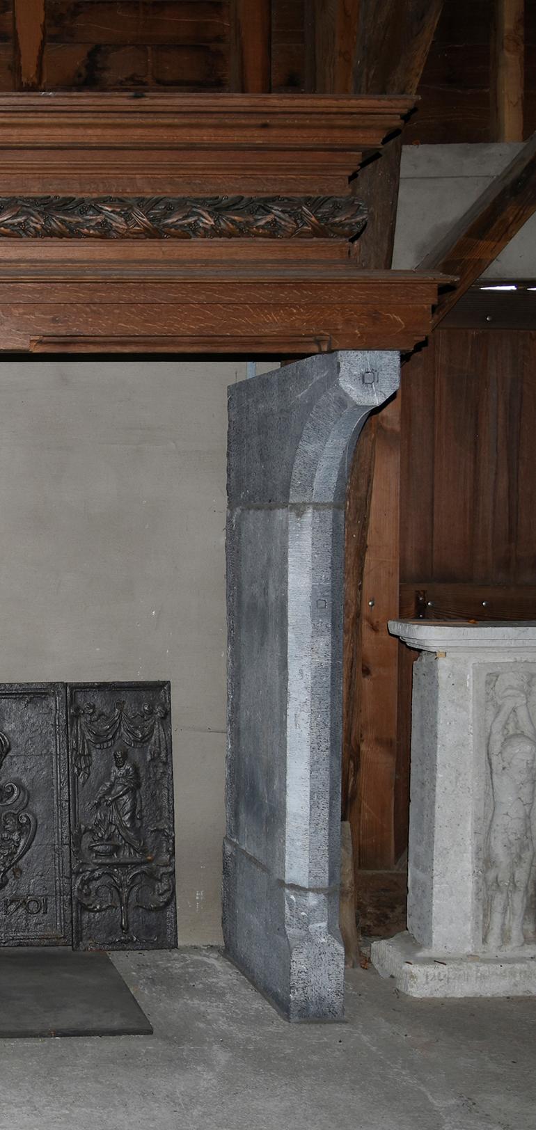 chimenea piedra y madera