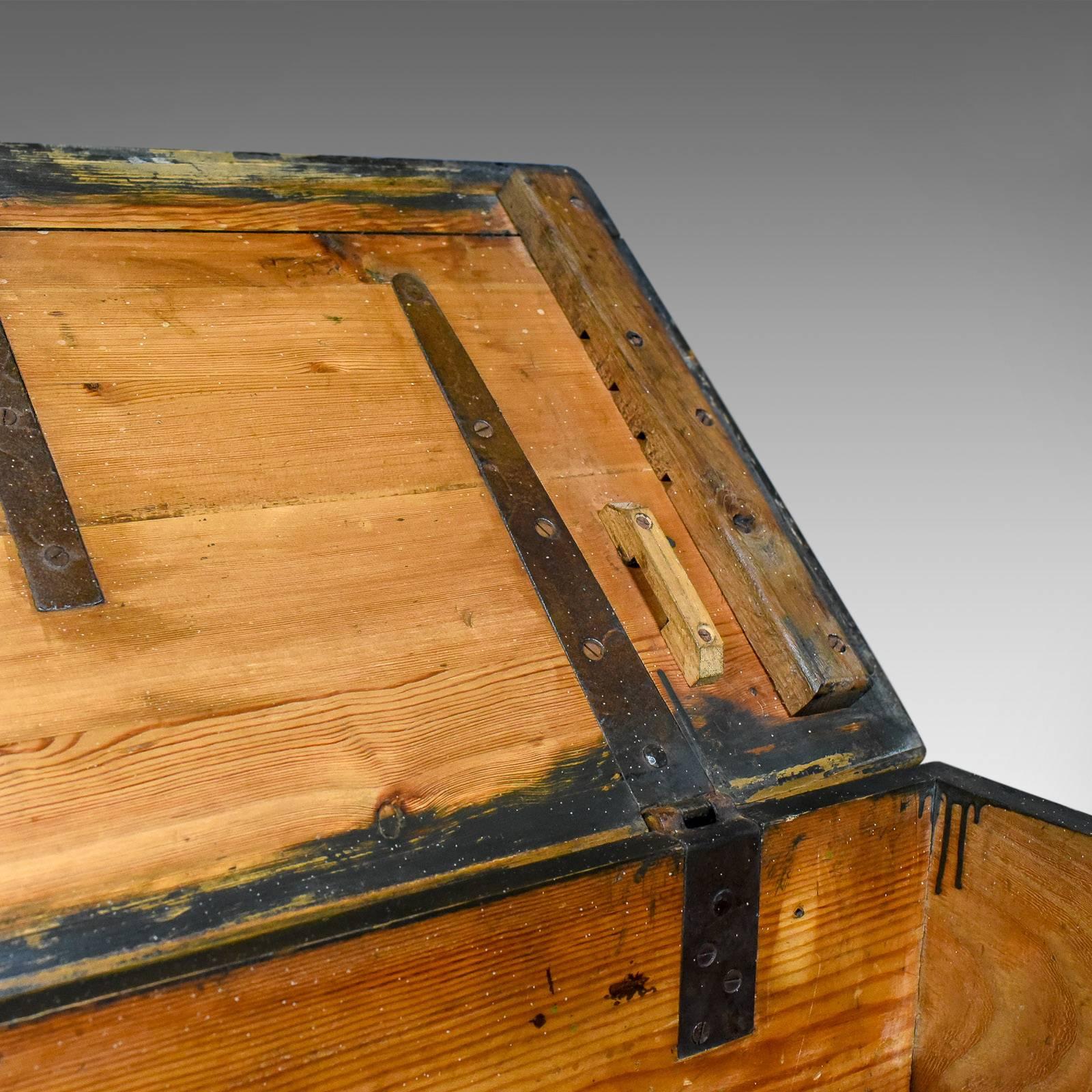 Antique Boat Builders Chest, English, Pitch Pine and Teak Trunk, circa 1900 3