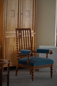 Sillón Antiguo de Bobina, Roble Macizo y Terciopelo Azul, Inglaterra, Siglo XIX