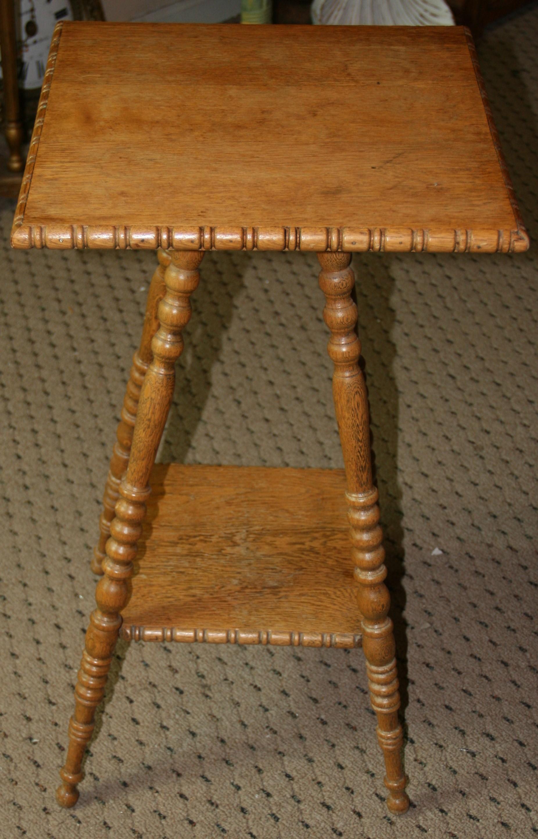 Early 20th Century Antique Bobbin Leg Solid Oak Plant Stand/Pedestal Table For Sale