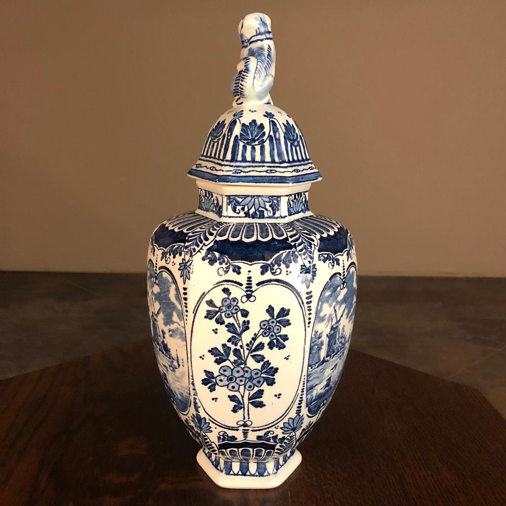 Chinese Export Antique Boch Blue & White Transferware Lidded Urn