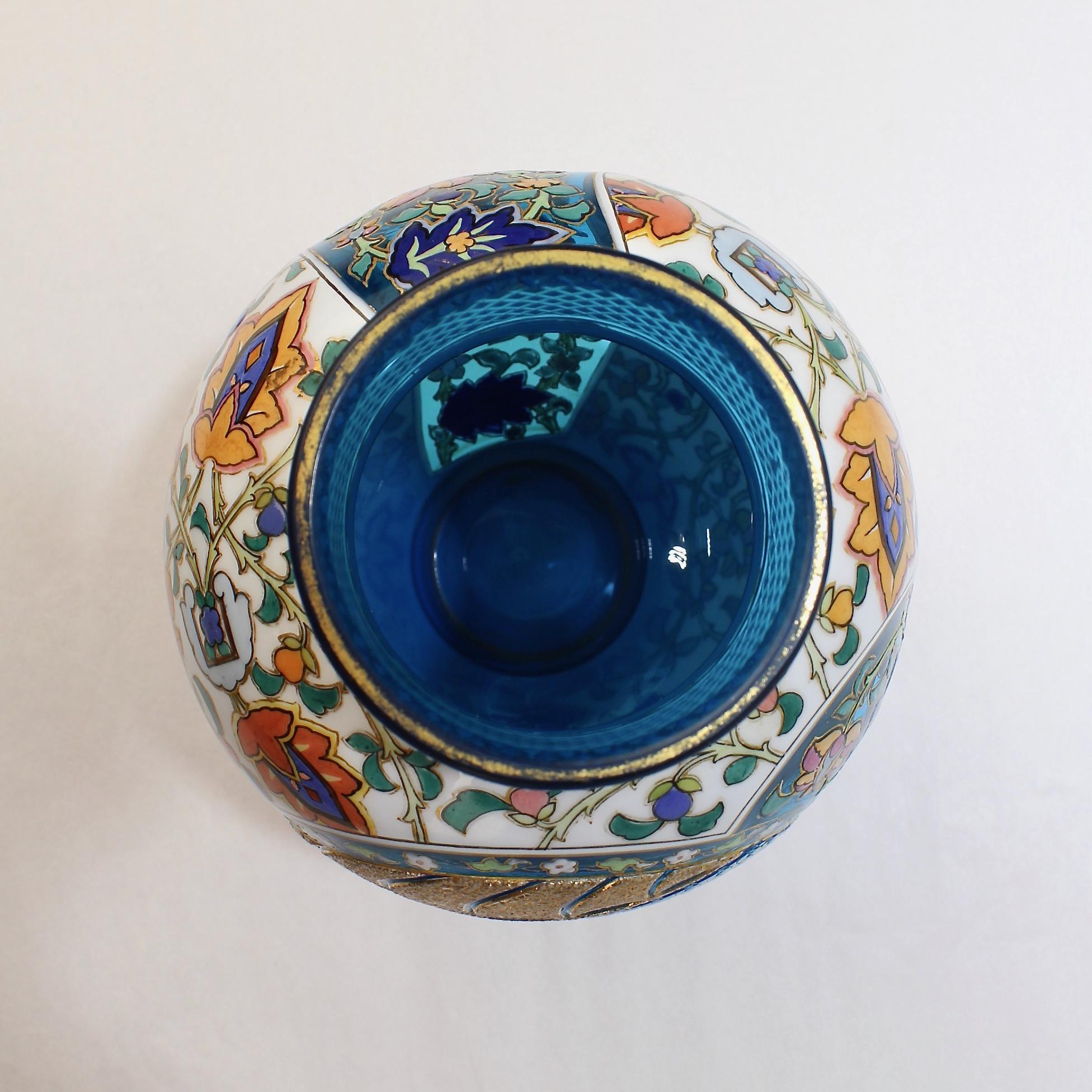 Antique Bohemian Aesthetic Movement Cased Blue and White Enameled Cut Glass Vase In Good Condition For Sale In Philadelphia, PA