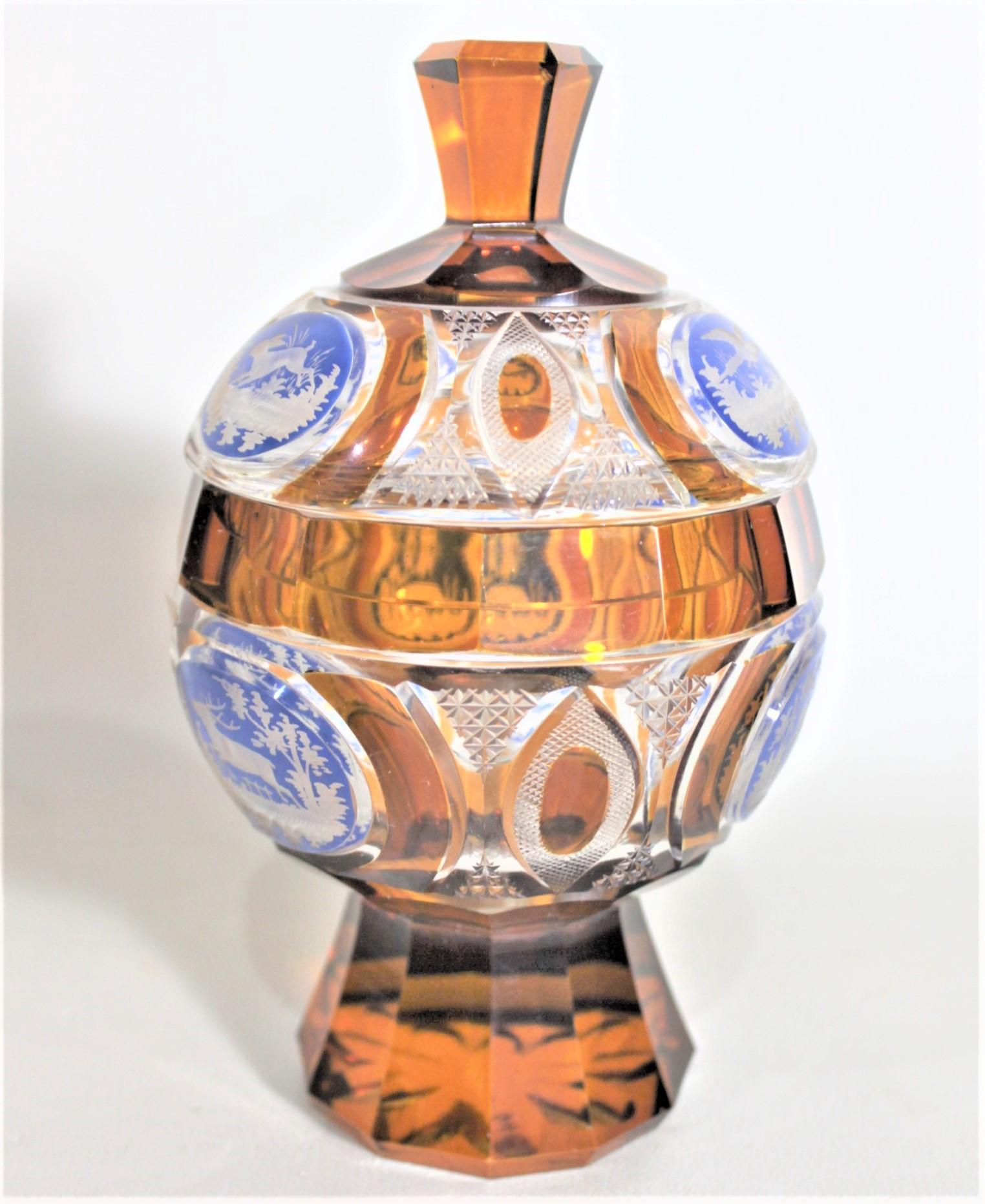 Compota de Cristal Cubierta Estilo Copa Antigua Bohemia de Ámbar Tallado a Transparente Checo en venta