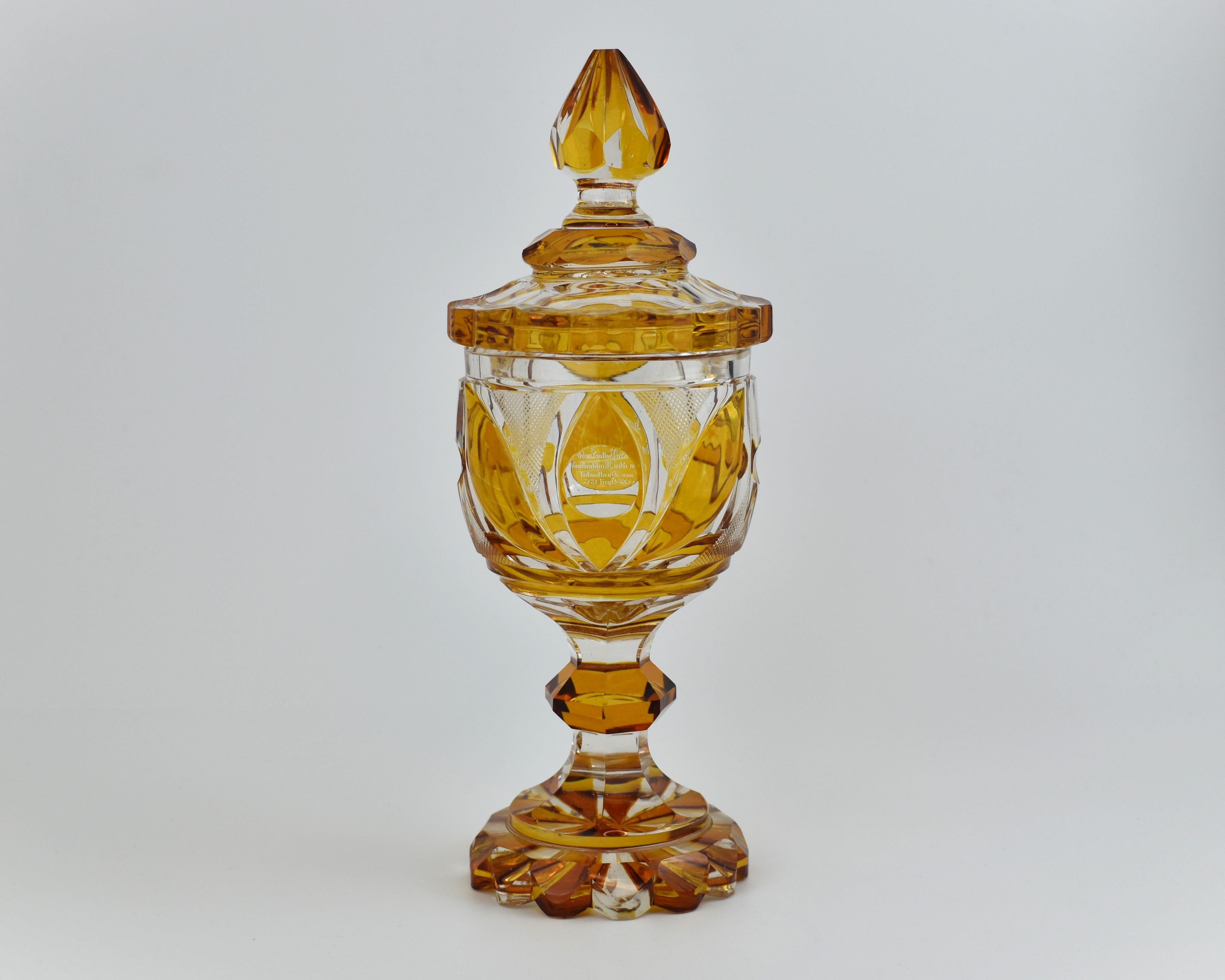 Antico calice di vetro ambrato Biedermeier, XIX secolo In condizioni buone in vendita a Rostock, MV