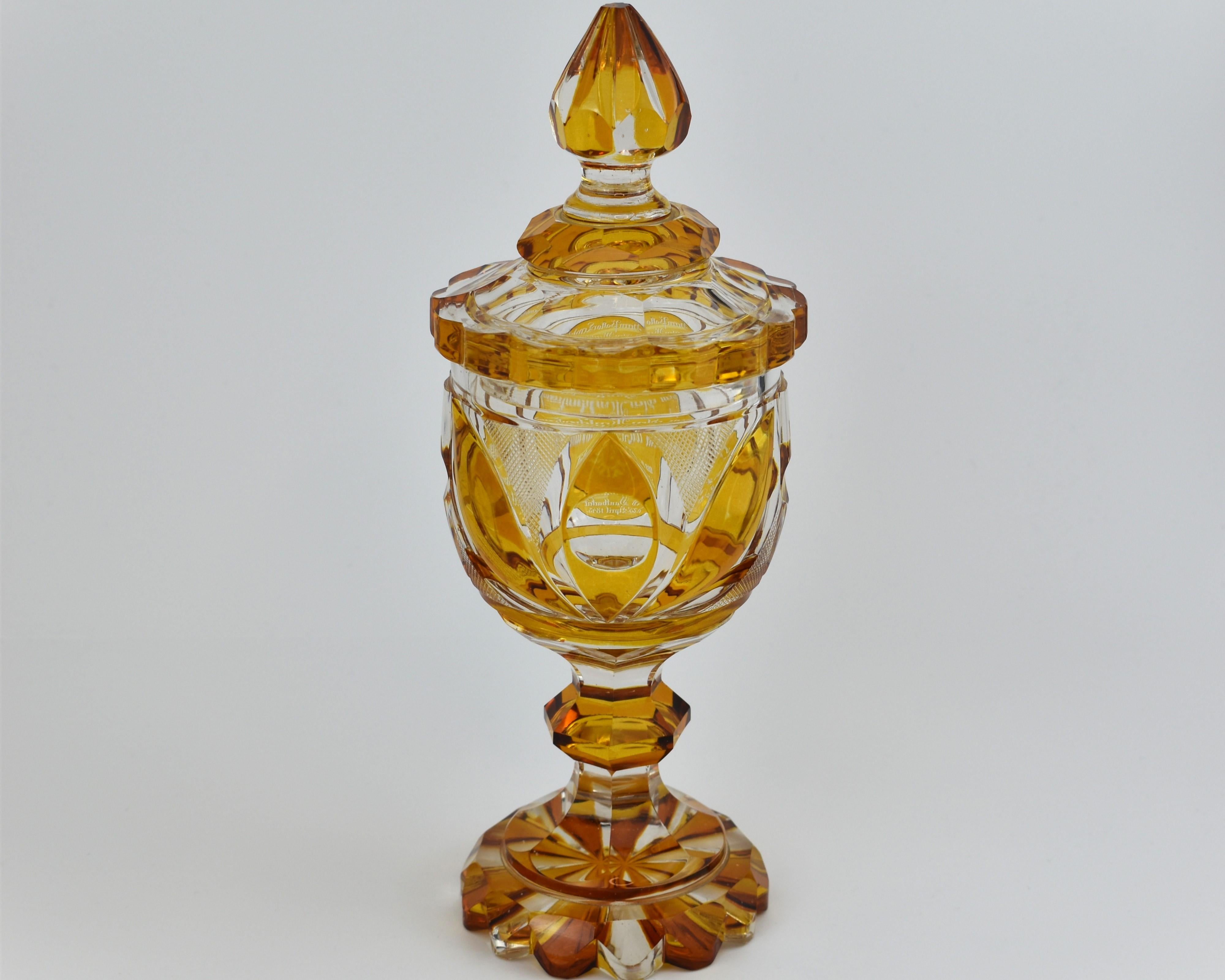 Vetro intagliato Antico calice di vetro ambrato Biedermeier, XIX secolo in vendita