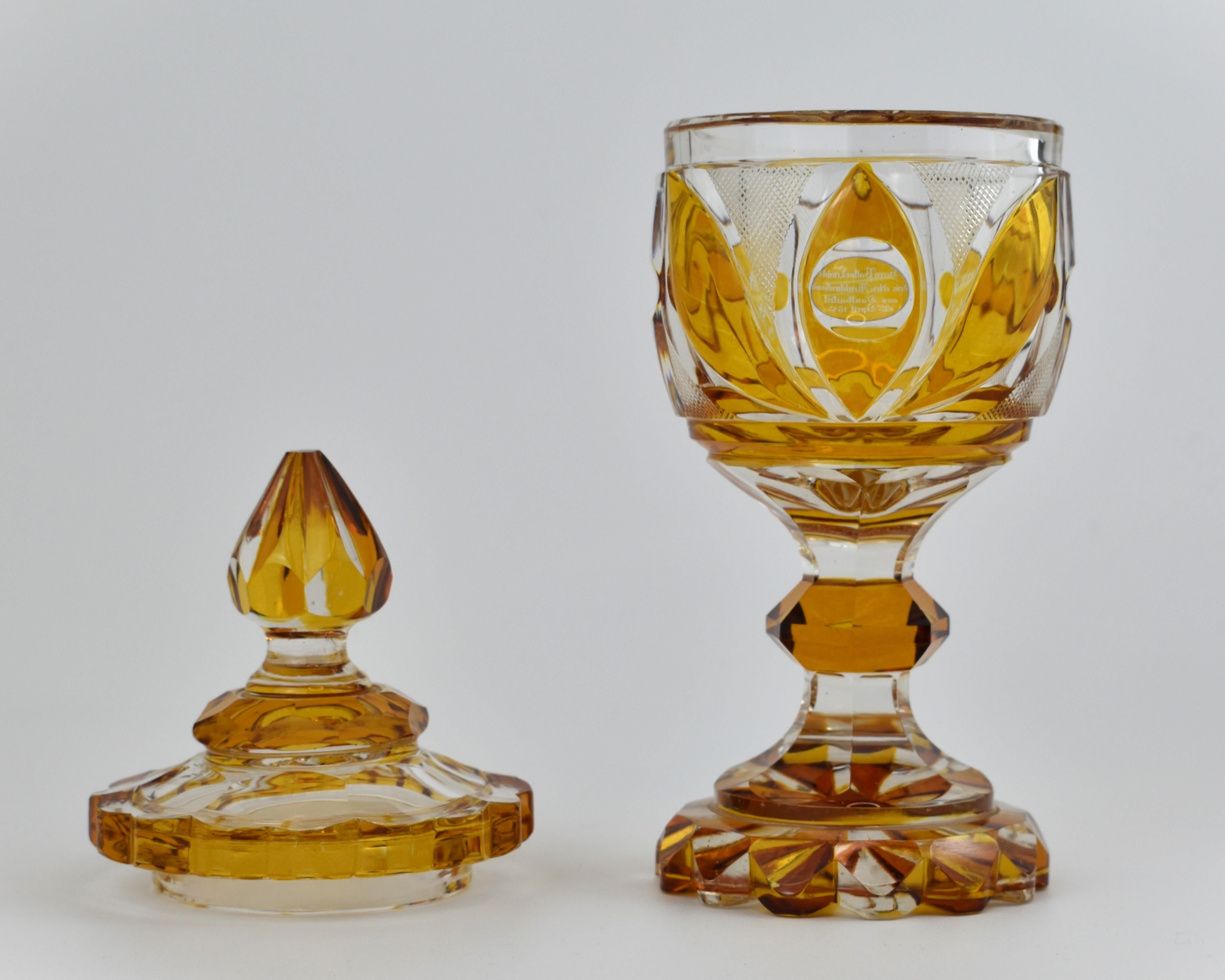 Antico calice di vetro ambrato Biedermeier, XIX secolo in vendita 1