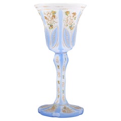 Antique gobelet de Bohème Biedermeier en verre recouvert d'opaline, 19ème siècle