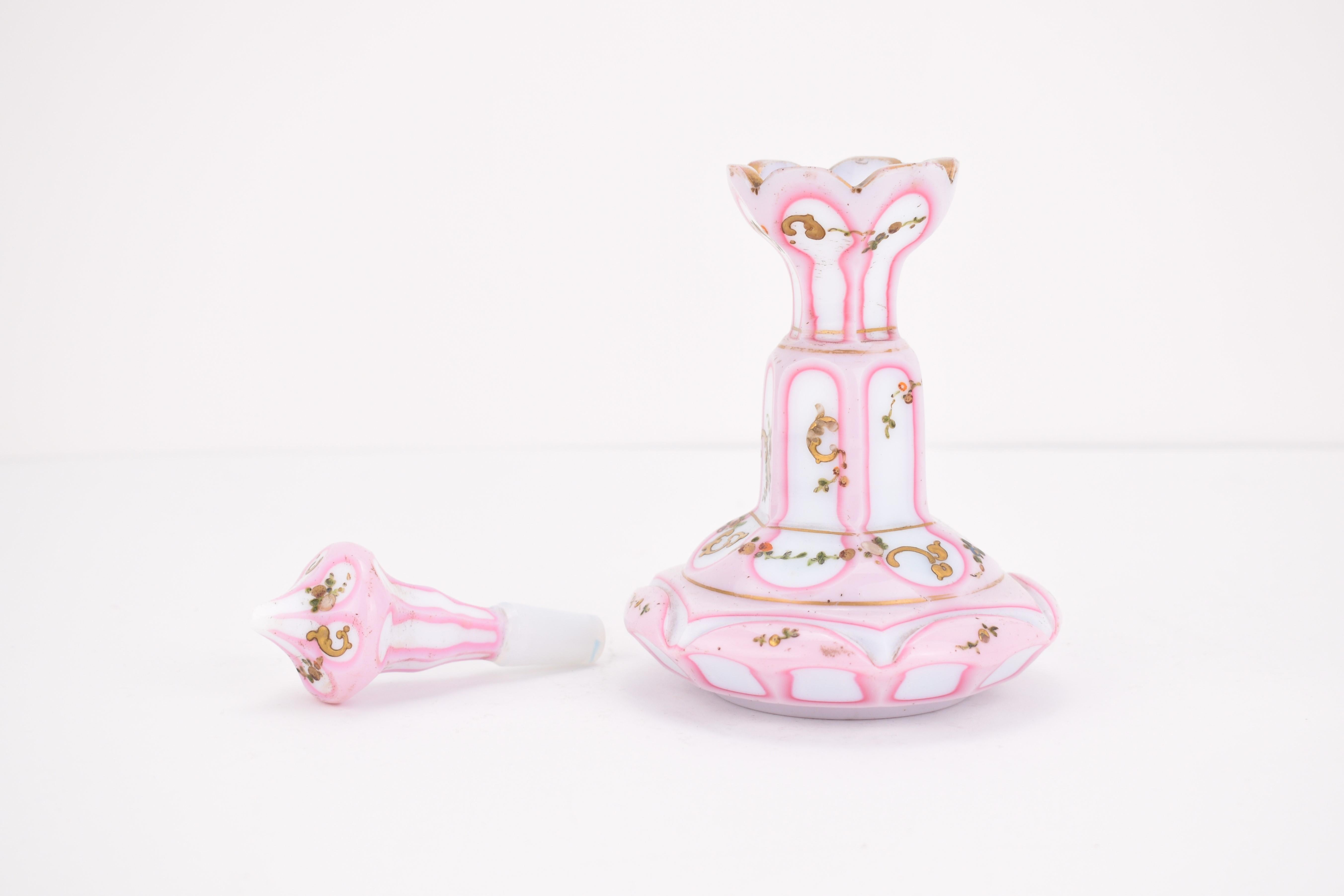 Antique Bohemian Biedermeier Opaline Overlay Glass Perfume Bottle, 19th Century For Sale 1