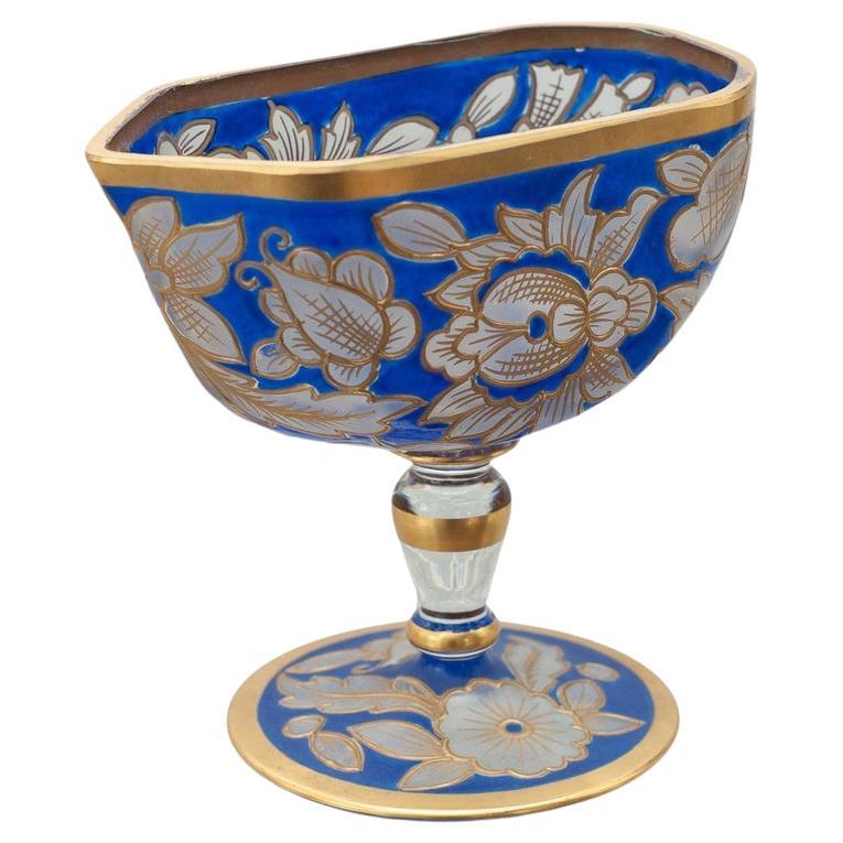 Saucière ancienne de Bohème bleue et dorée en vente