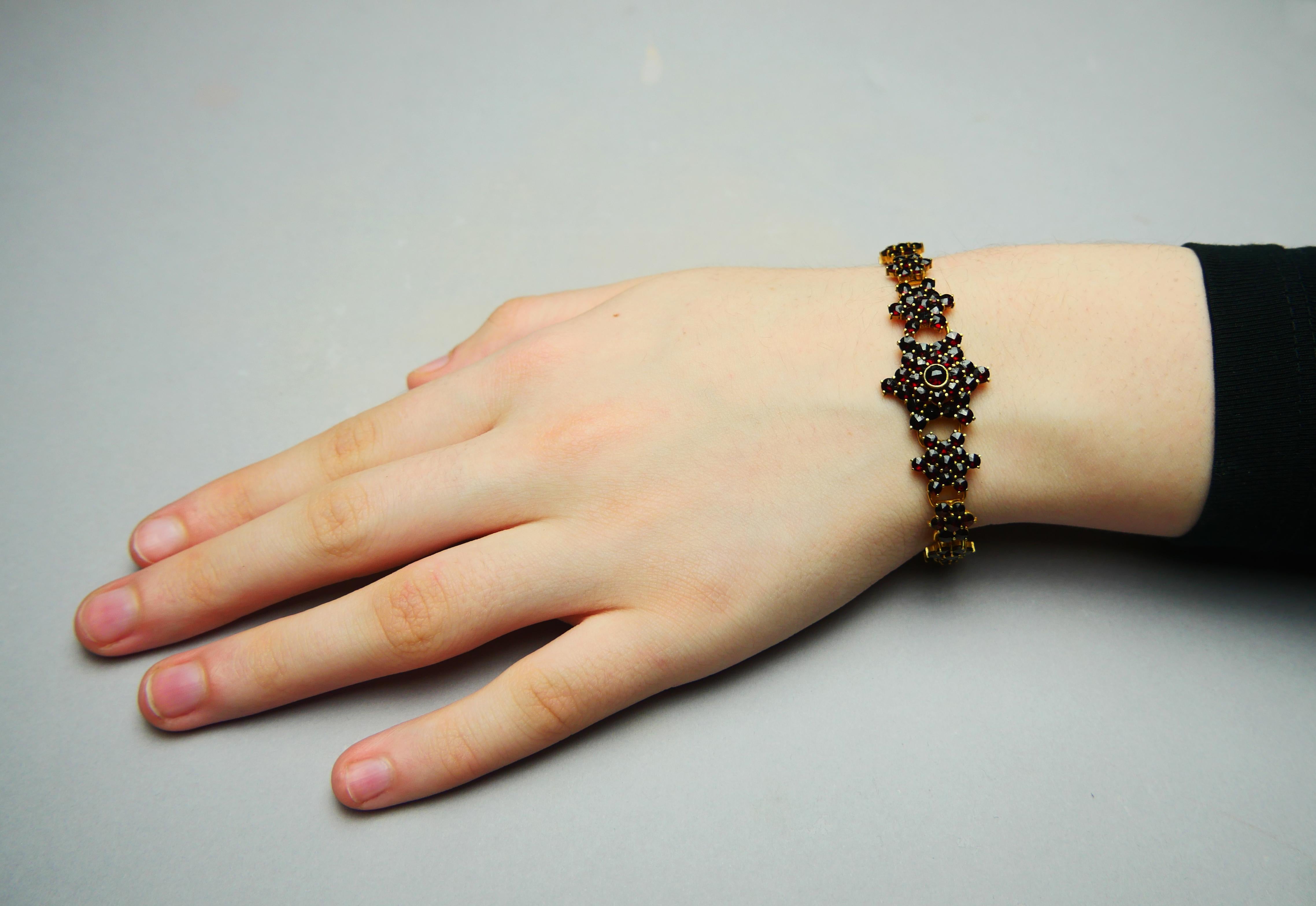 Rose Cut Antique Bohemian Bracelet Garnets Gilt Silver 16.5 cm/ 14.88 gr For Sale