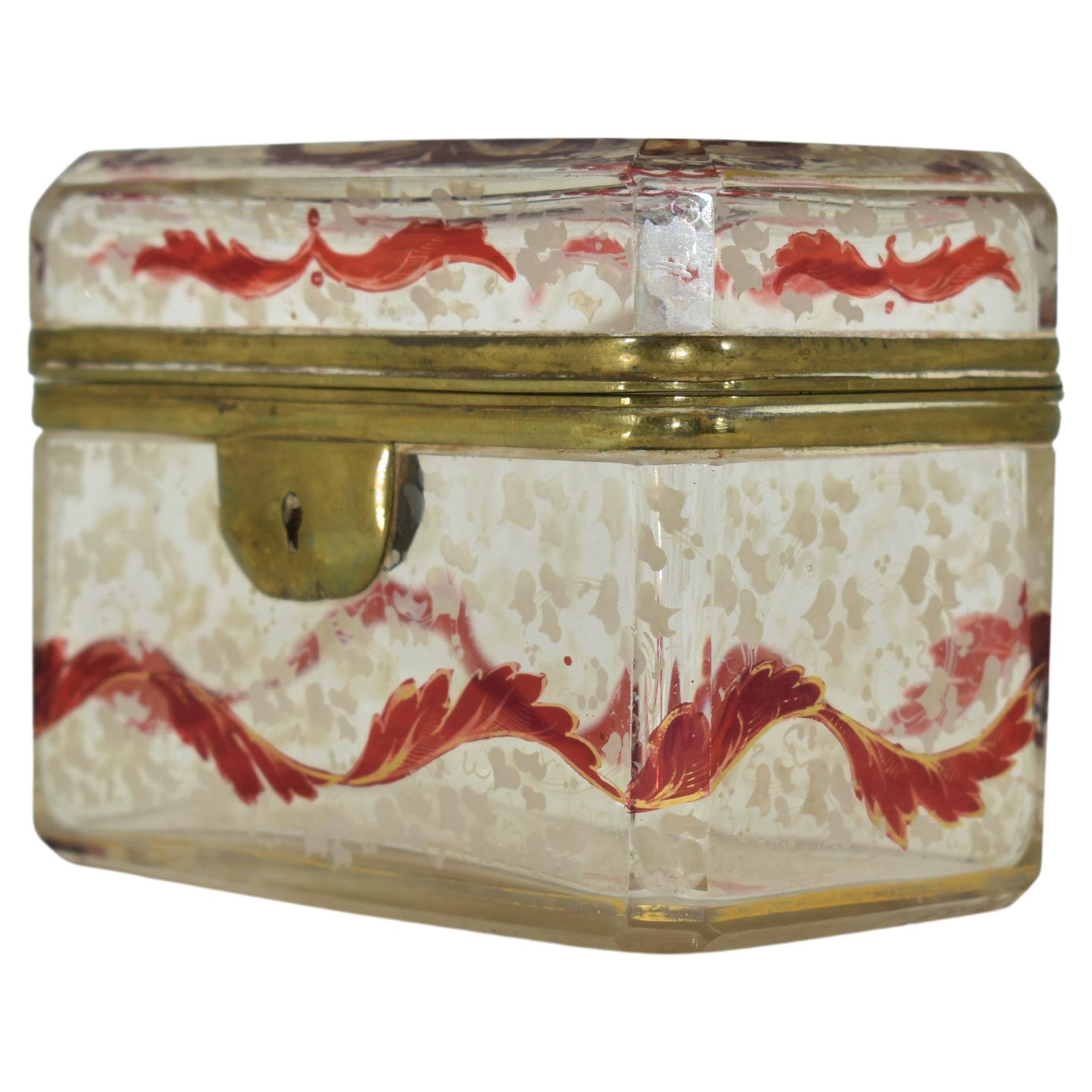 Ancienne boîte-casier en verre émaillé transparent et rubis de Bohème, 19e siècle Bon état - En vente à Rostock, MV