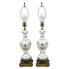 Paire de lampes de table antiques en verre tchèque taillé et transparent vert et blanc