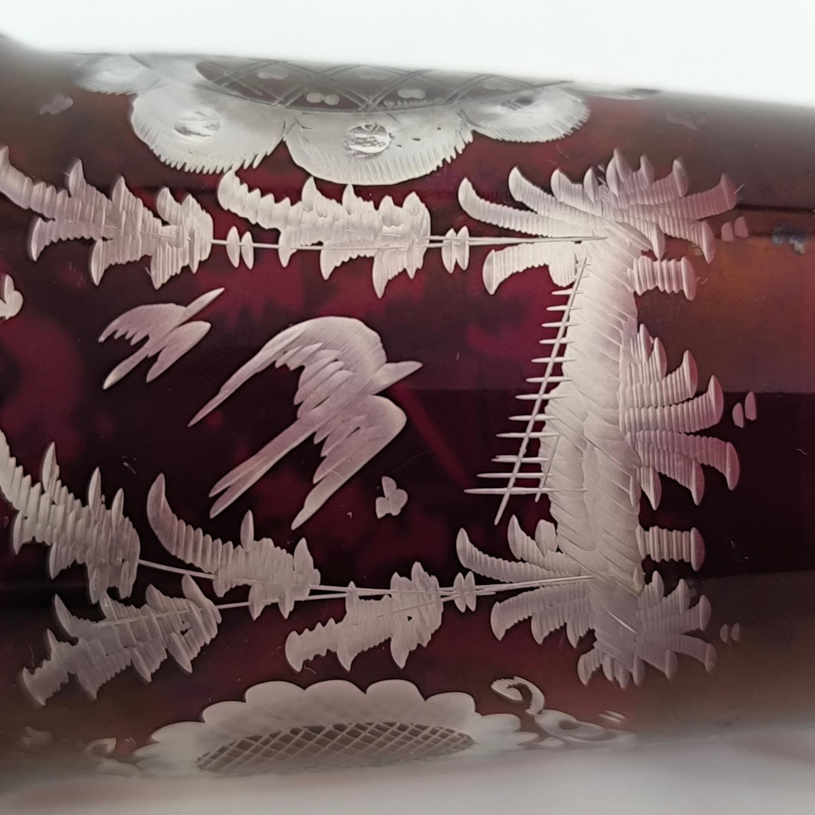Vase bohémien ancien Egermann taillé en clair représentant une scène de chasse de cerf et de château, 19e siècle en vente 6