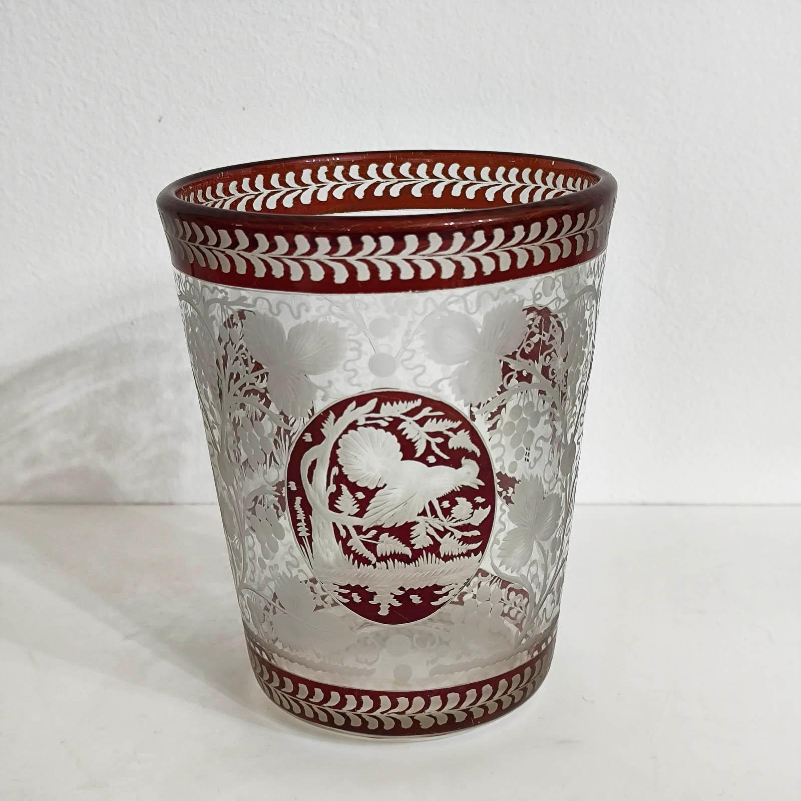Vase bohémien ancien Egermann taillé en vigne claire et scène de chasse, 19ème siècle en vente 5
