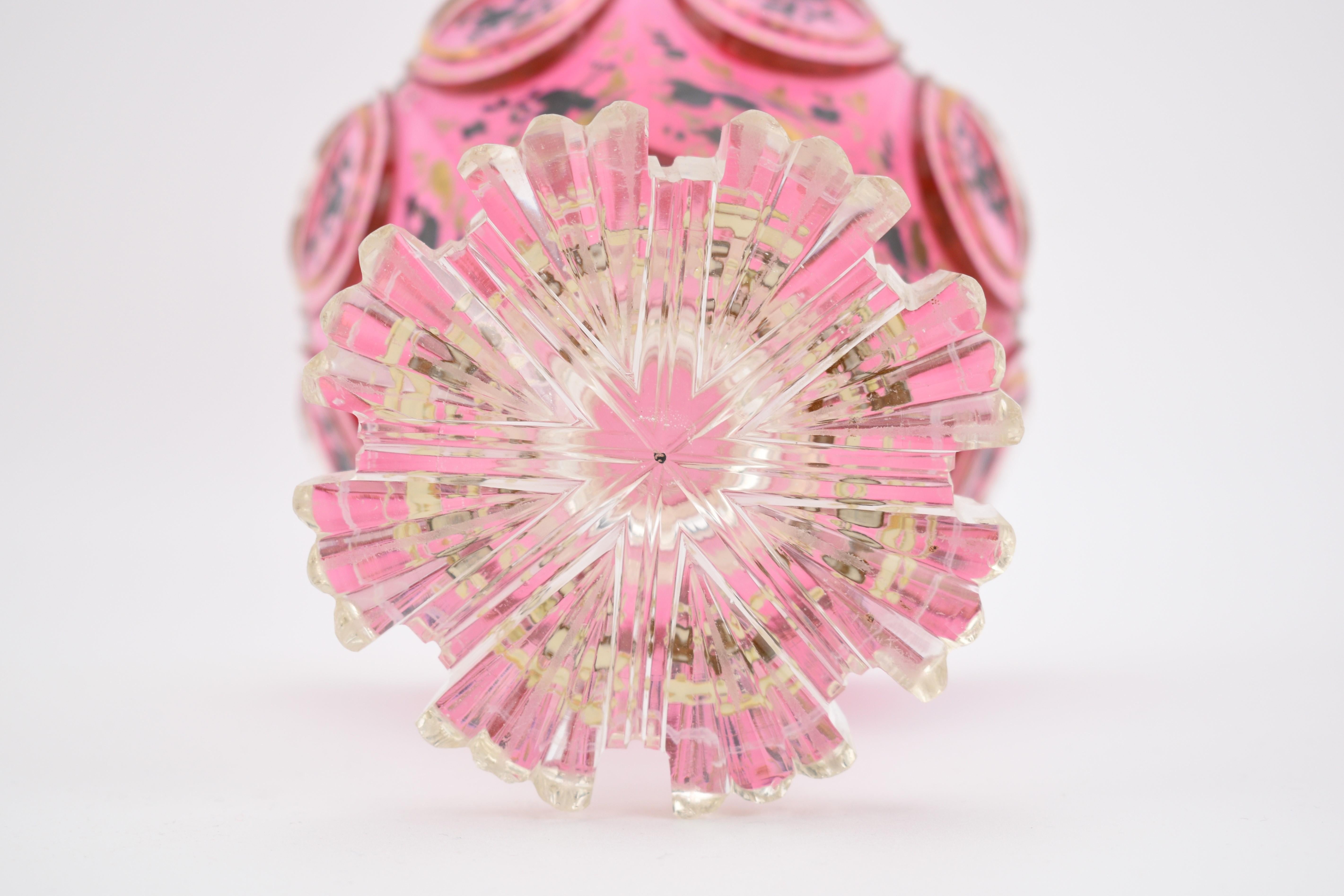 Centre de table en verre émaillé de Bohème, 19e siècle en vente 1