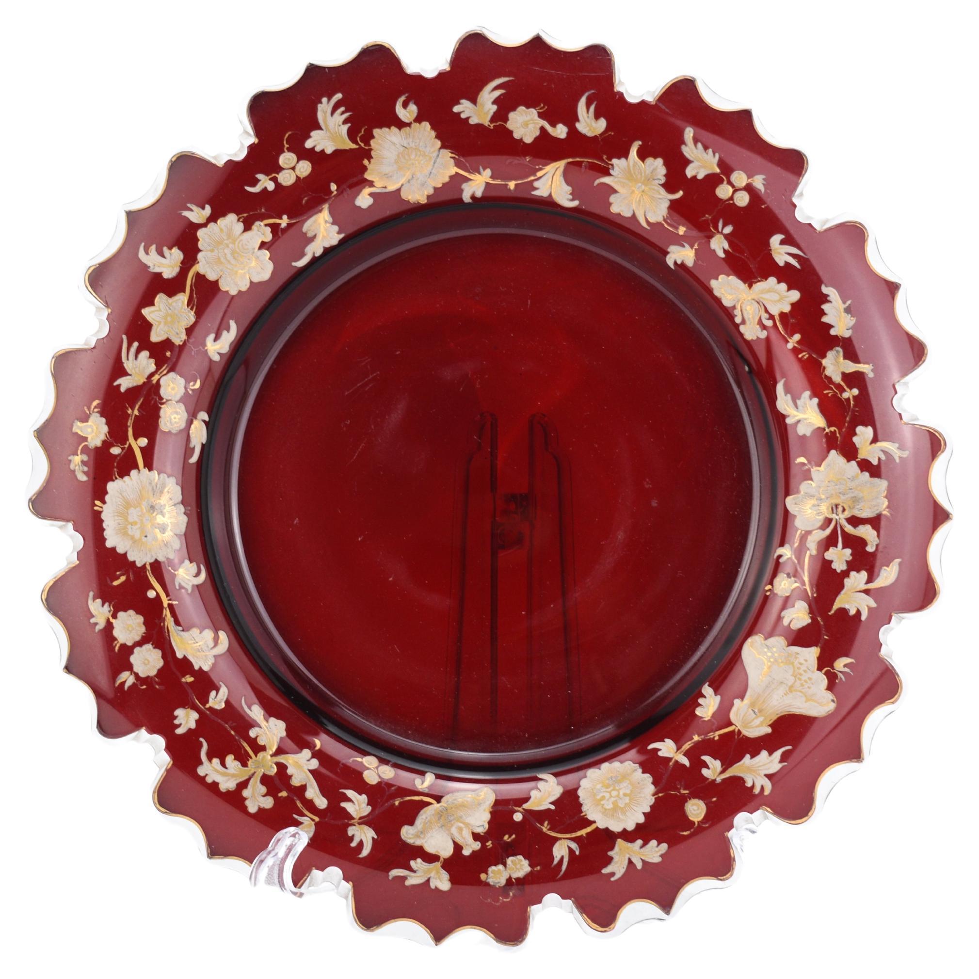 Cristal Ensemble de bouteilles de Bohème anciennes en cristal rouge rubis émaillé et doré, 19ème siècle en vente