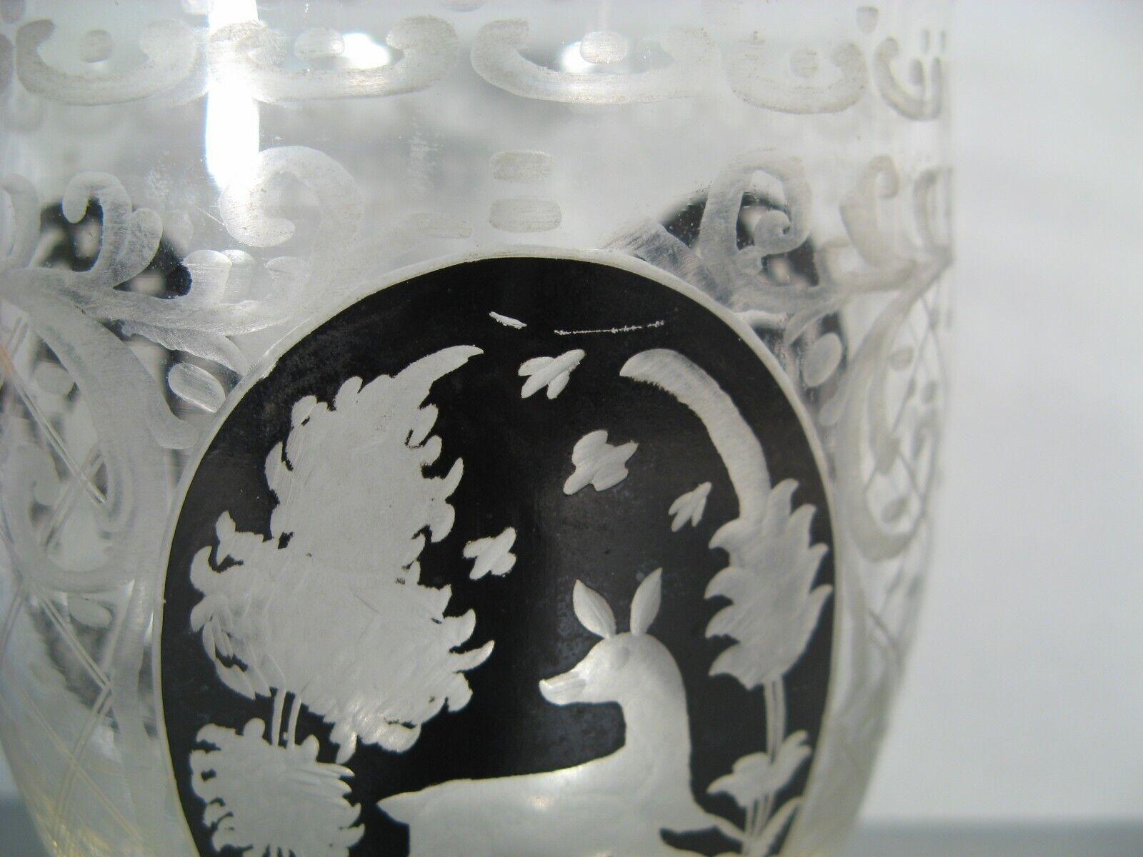 Antico vaso di cristallo inciso di Boemia con motivi di castelli, cervi e uccelli - 1Y126 4