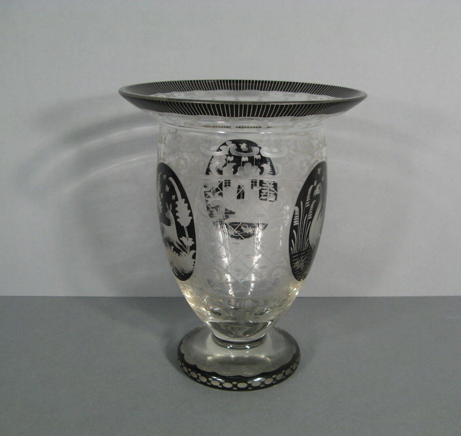 Antico vaso di cristallo inciso di Boemia con motivi di castelli, cervi e uccelli - 1Y126 In condizioni buone a Bordeaux, FR