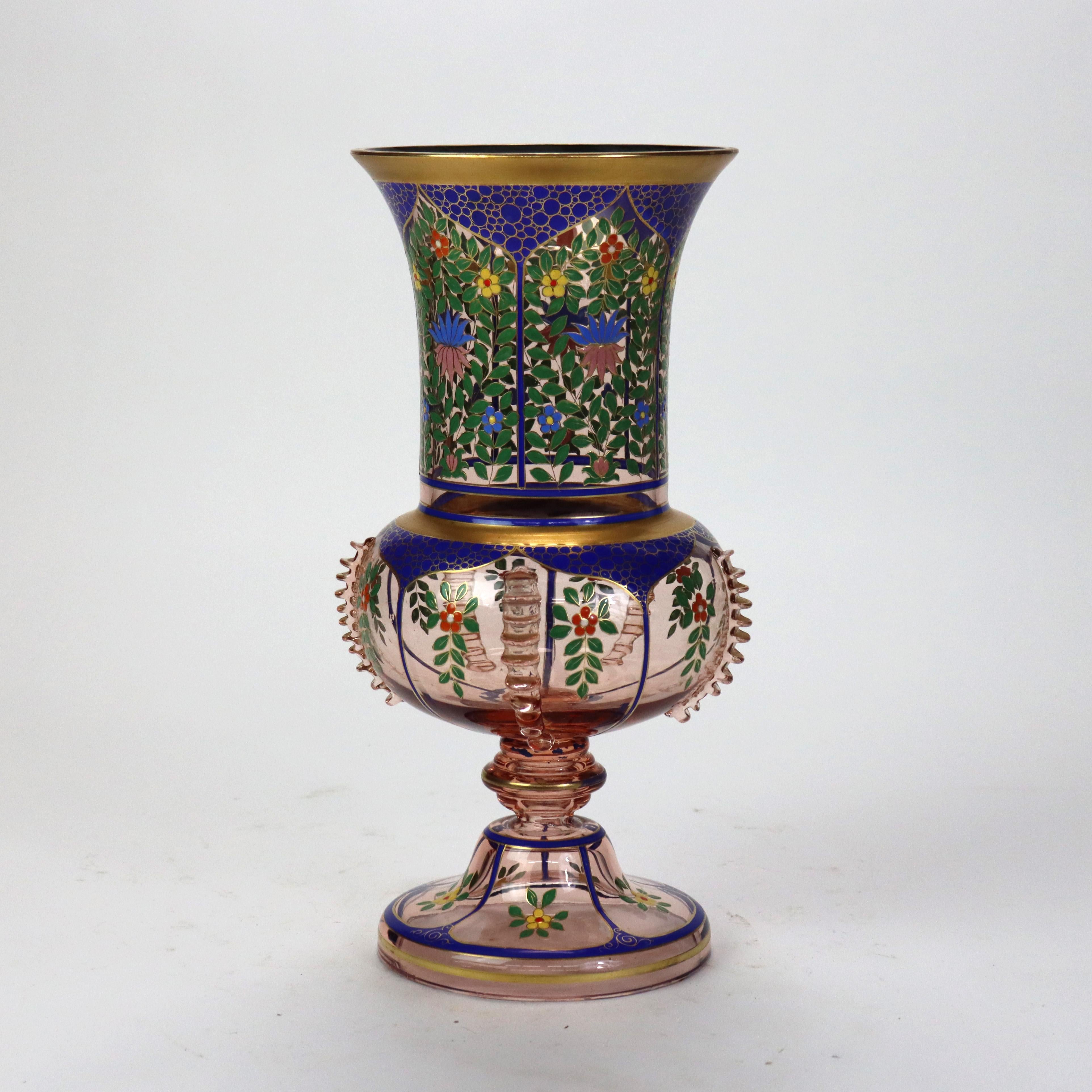 Antiguo jarrón de cristal esmaltado policromado con flores de Bohemia S. XIX siglo XIX en venta