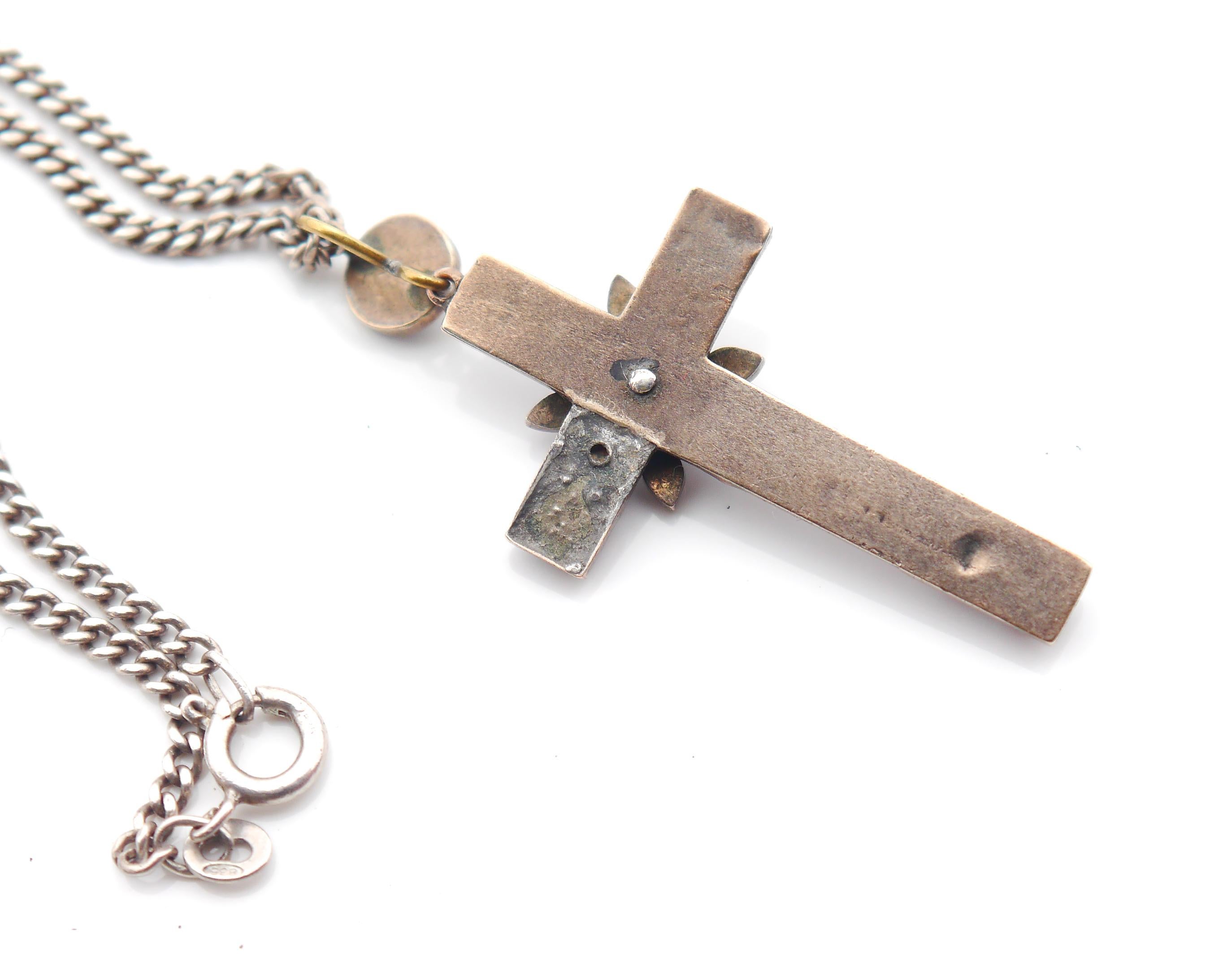 Women's or Men's Antique Bohemian Garnet Cross Crucifix Garnets solid Gilt Silver/ 9.9gr For Sale