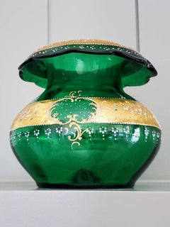 Antike böhmische vergoldete, emaillierte und emaillierte Vase, Moser Glasshütte zugeschrieben