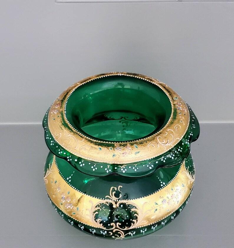 Tchèque Ancien vase bohème émaillé doré, attribué à Moser Glassworks en vente