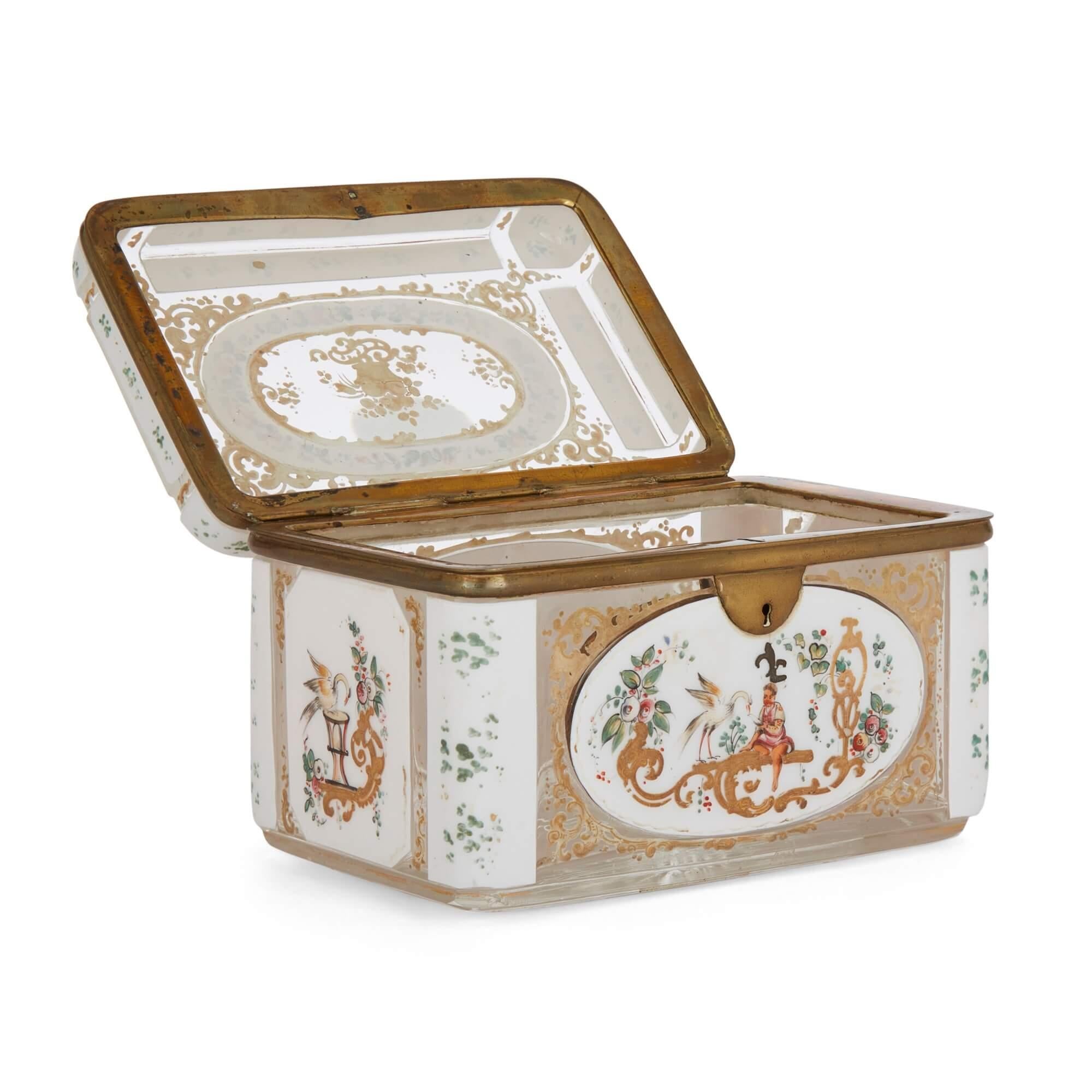 Antique Bohemian Glass Box Decorated in Chinoiserie Style In Good Condition In London, GB