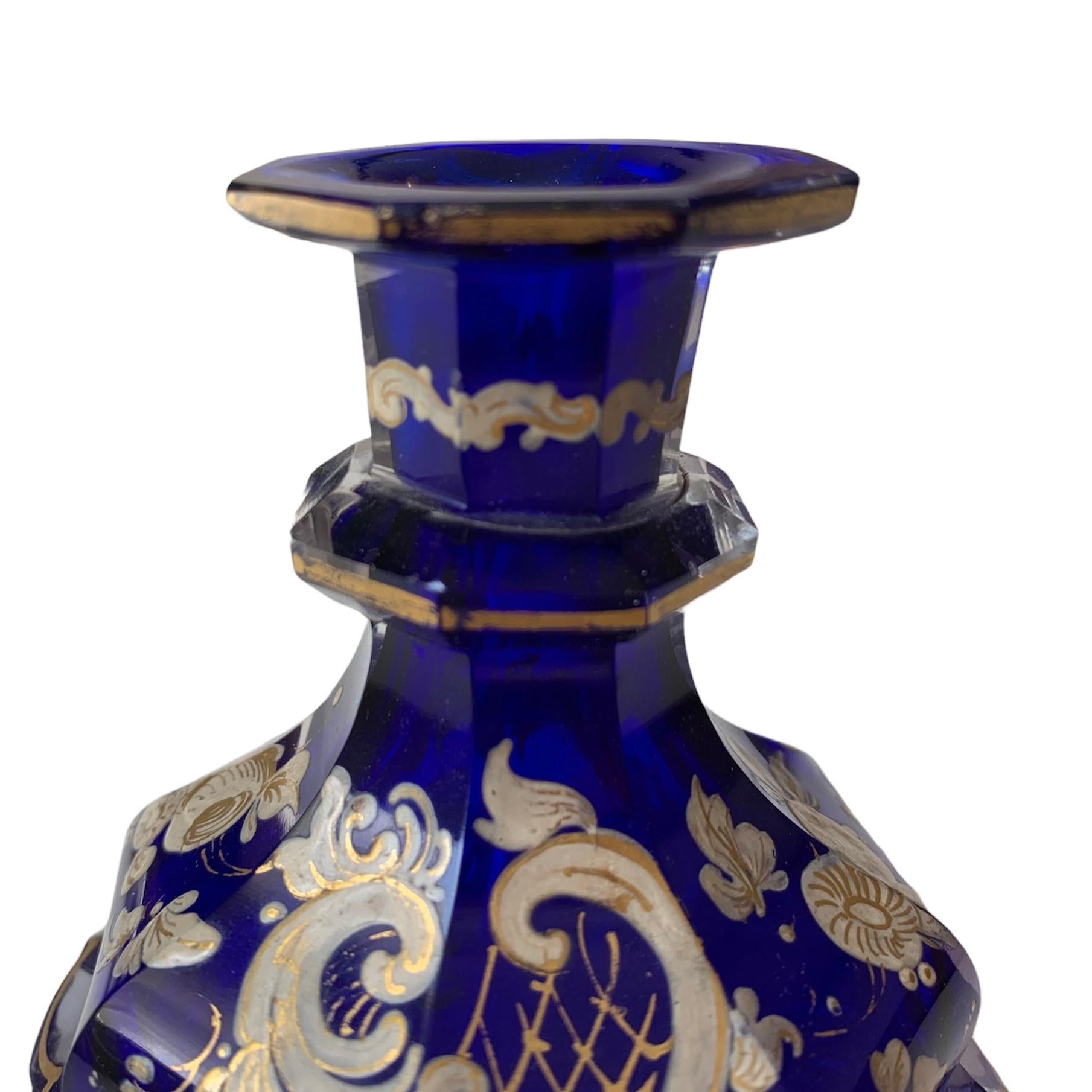 Antike französische Parfümflasche aus böhmischem Glas, Flacon, 19. Jahrhundert im Angebot 1