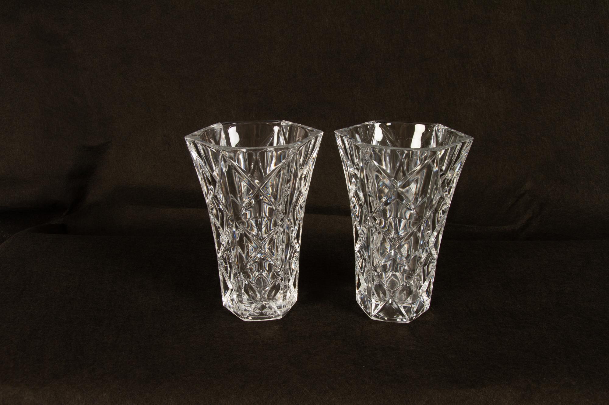 Juego de 10 jarrones antiguos de cristal de plomo de Bohemia Bohemio en venta