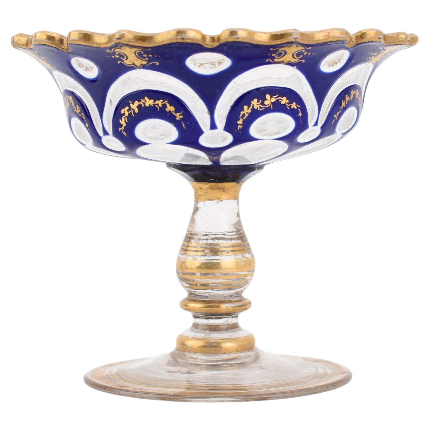ANTICO BICCHIERE DI TAZZA IN VETRO A SOVRAPPOSIZIONE BOHEMIANA, XIX SECOLO