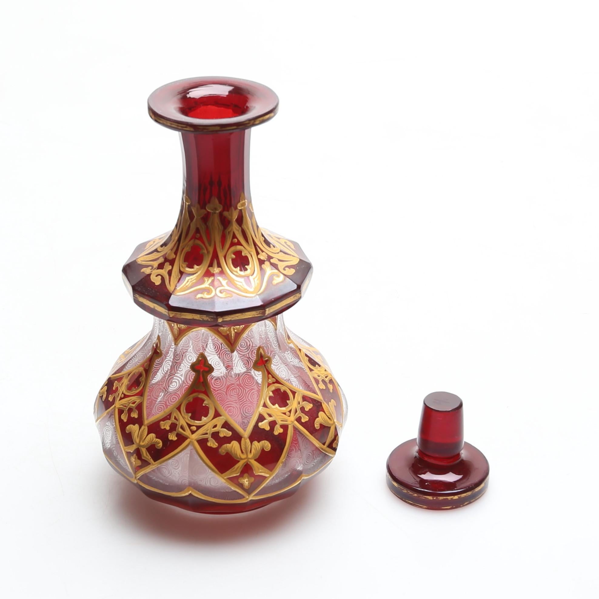 Antikes böhmisches Moser-Kristallglasflaschen-Set in Rubinrot, 19. Jahrhundert (Glas) im Angebot