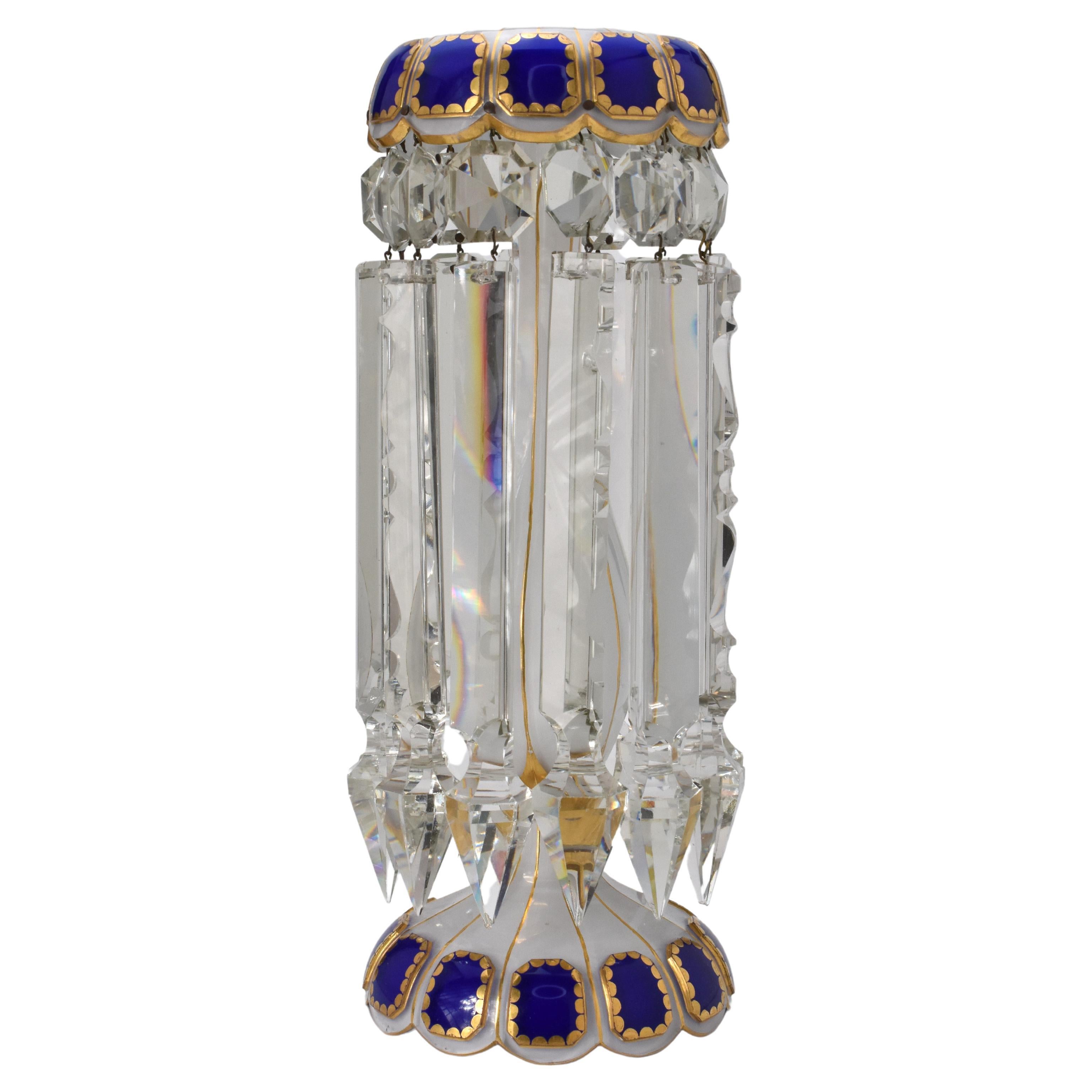 Antiguo manto de cristal opalino superpuesto de Bohemia, Siglo XIX