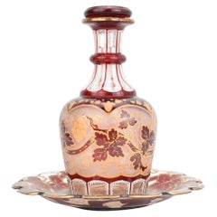 Antigua Botella y Plato de Vidrio Esmaltado Rojo Rubí de Bohemia, Siglo XIX