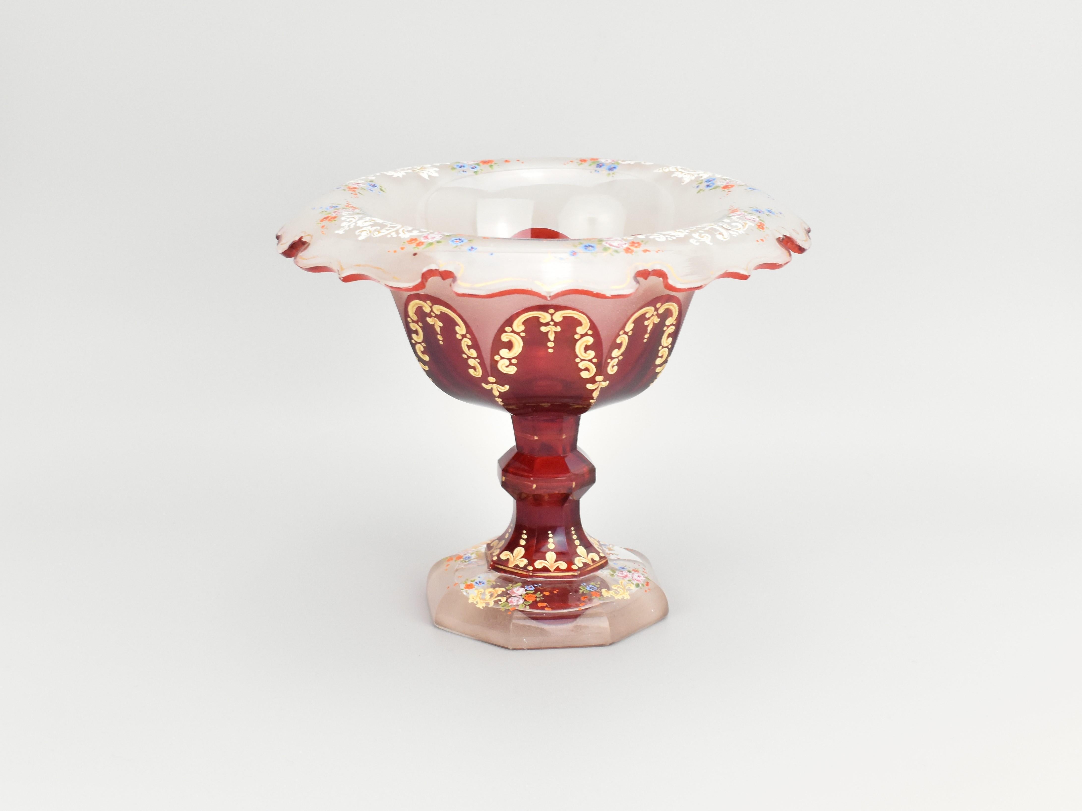 Antiguo cuenco de cristal esmaltado rojo rubí de Bohemia Moser, Siglo XIX en Bueno estado para la venta en Rostock, MV