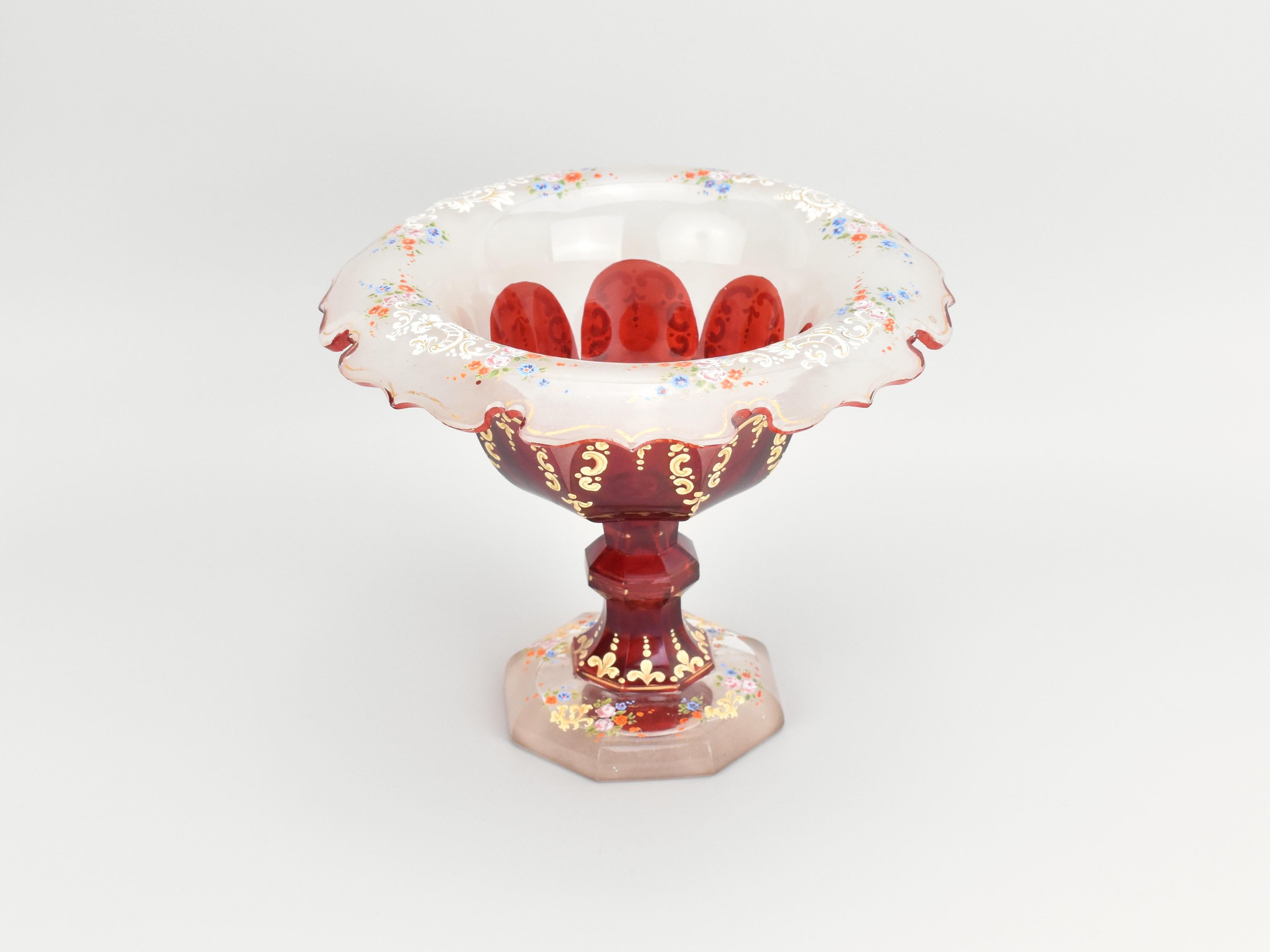 Antiguo cuenco de cristal esmaltado rojo rubí de Bohemia Moser, Siglo XIX siglo XIX en venta