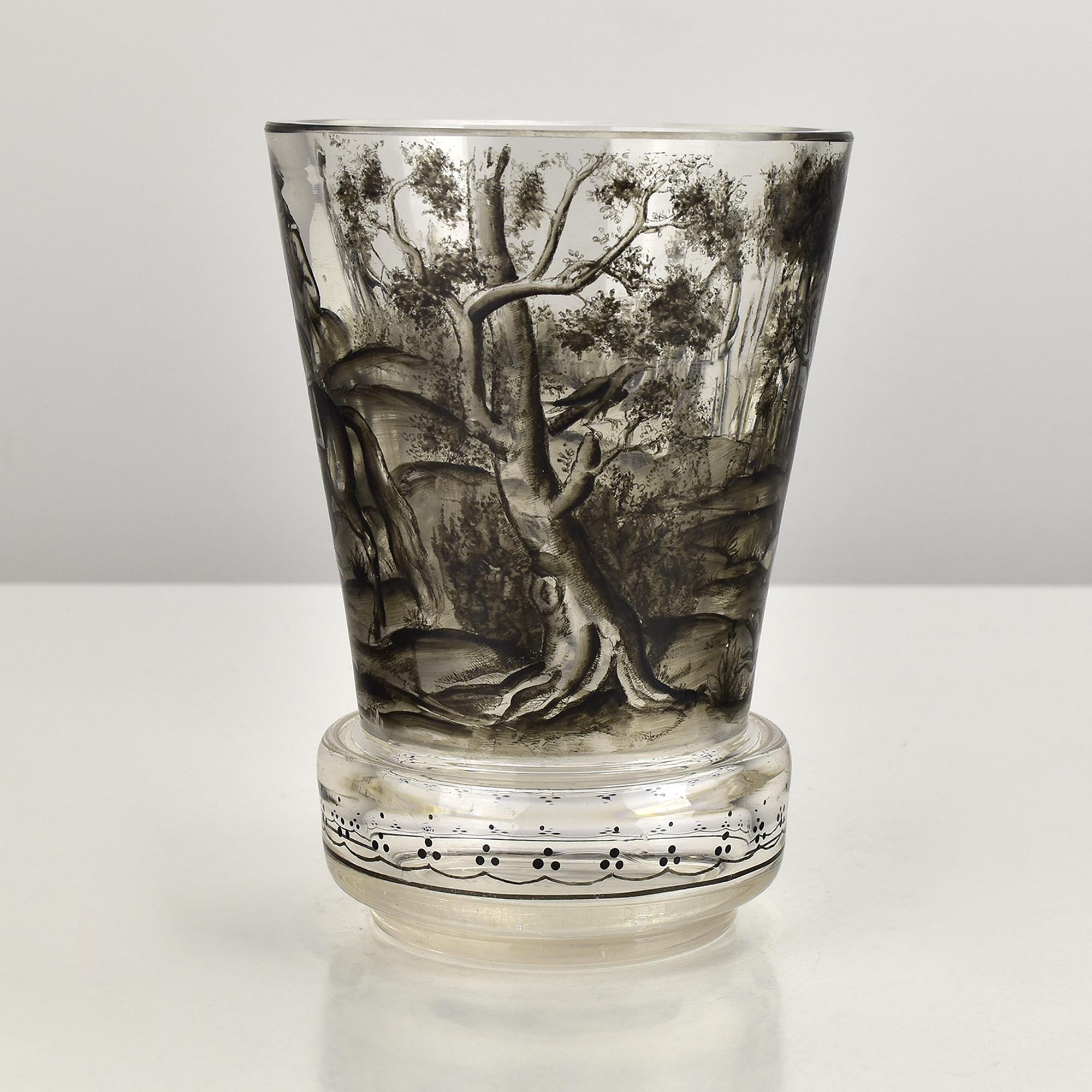 Fait main Gobelet bohémien ancien en verre Schwarzlot, Josef Lenhardt, vers 1900, scène de chasse en vente