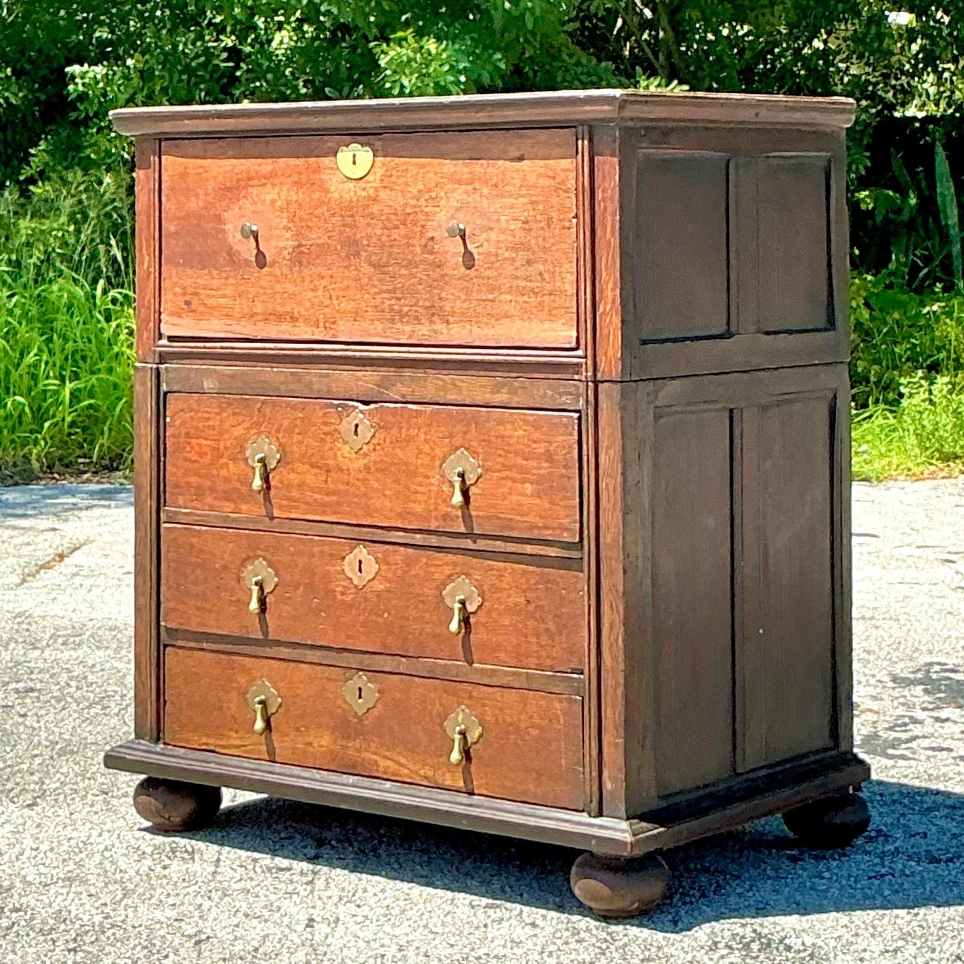 Legno Cassettiera antica Boho del XIX secolo in vendita