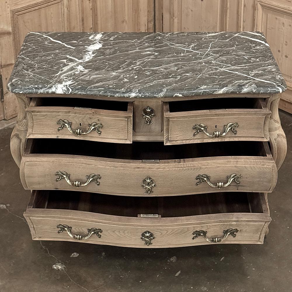 Antique Bombe Marble Top Commode in Stripped Oak In Good Condition For Sale In Dallas, TX