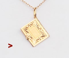 Antique Book Pendant locket solid 18K Gold / 3.3 gr