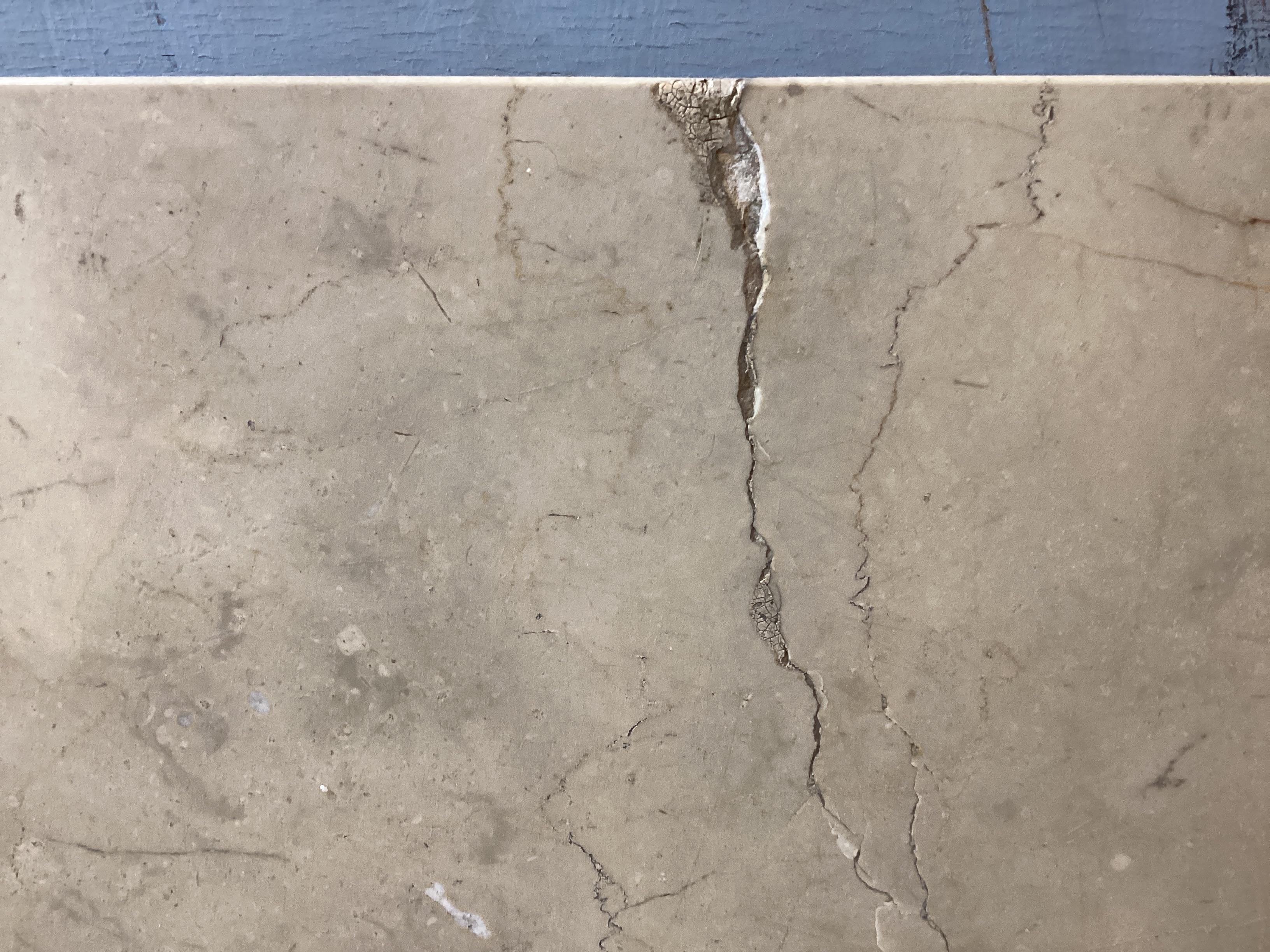 Antica pressa per libri con 4 cassetti con piano in Stone Art in vendita 4